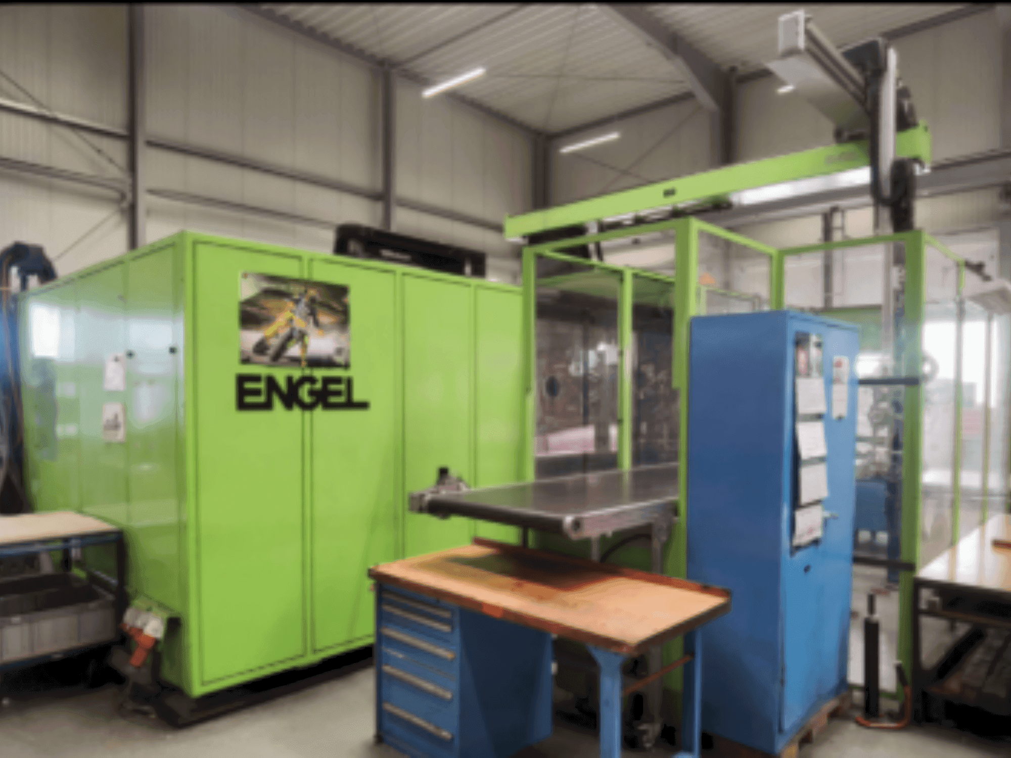 Front view of Engel Duo 11050/1100 WP machine
