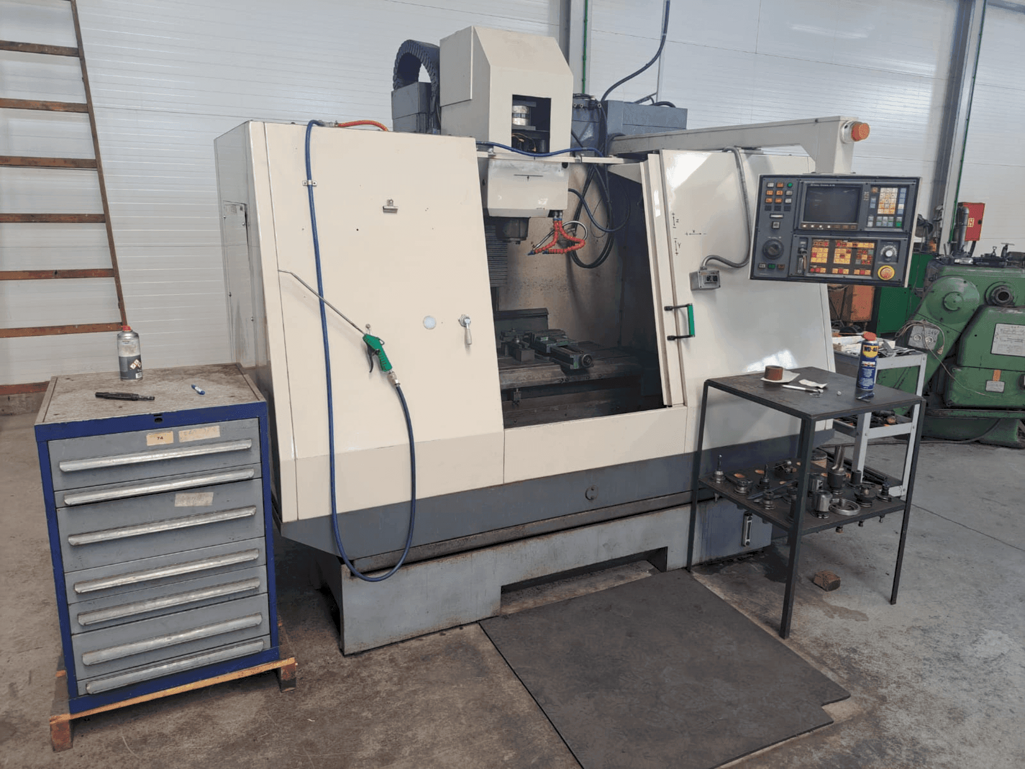 Front view of Cincinnati Sabre machine