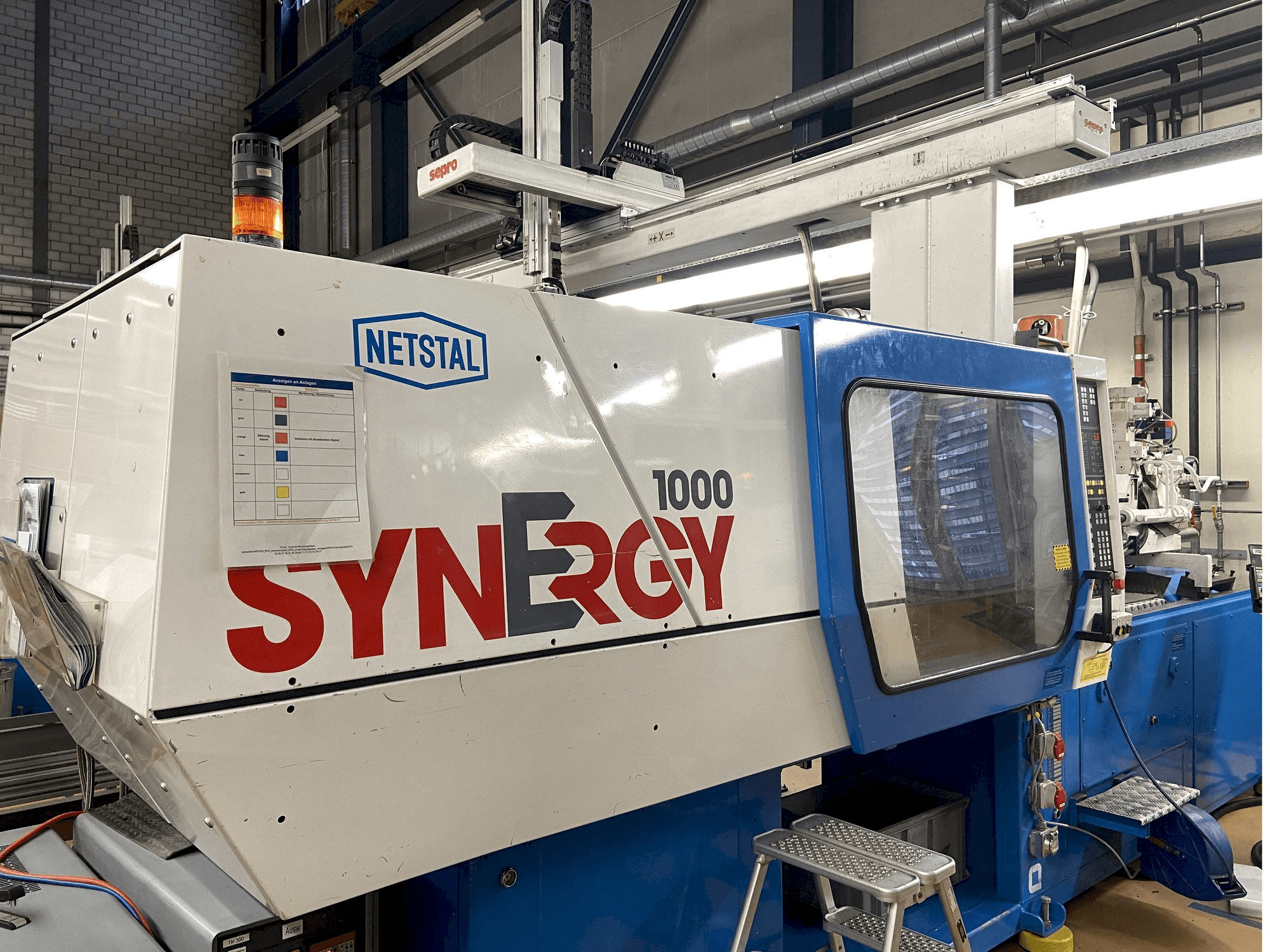 Front view of Netstal SYNERGY 1000-230 machine