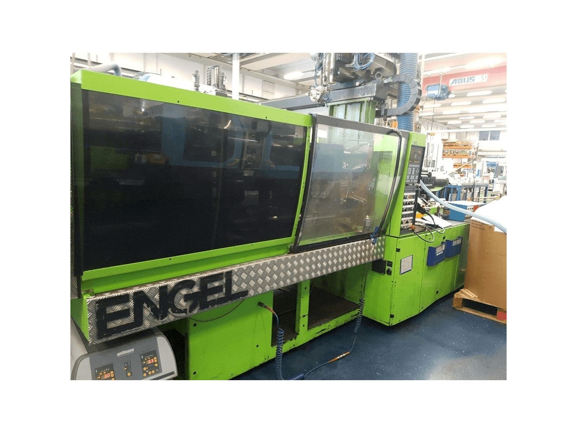 Front view of ENGEL ES 600/145 ST machine