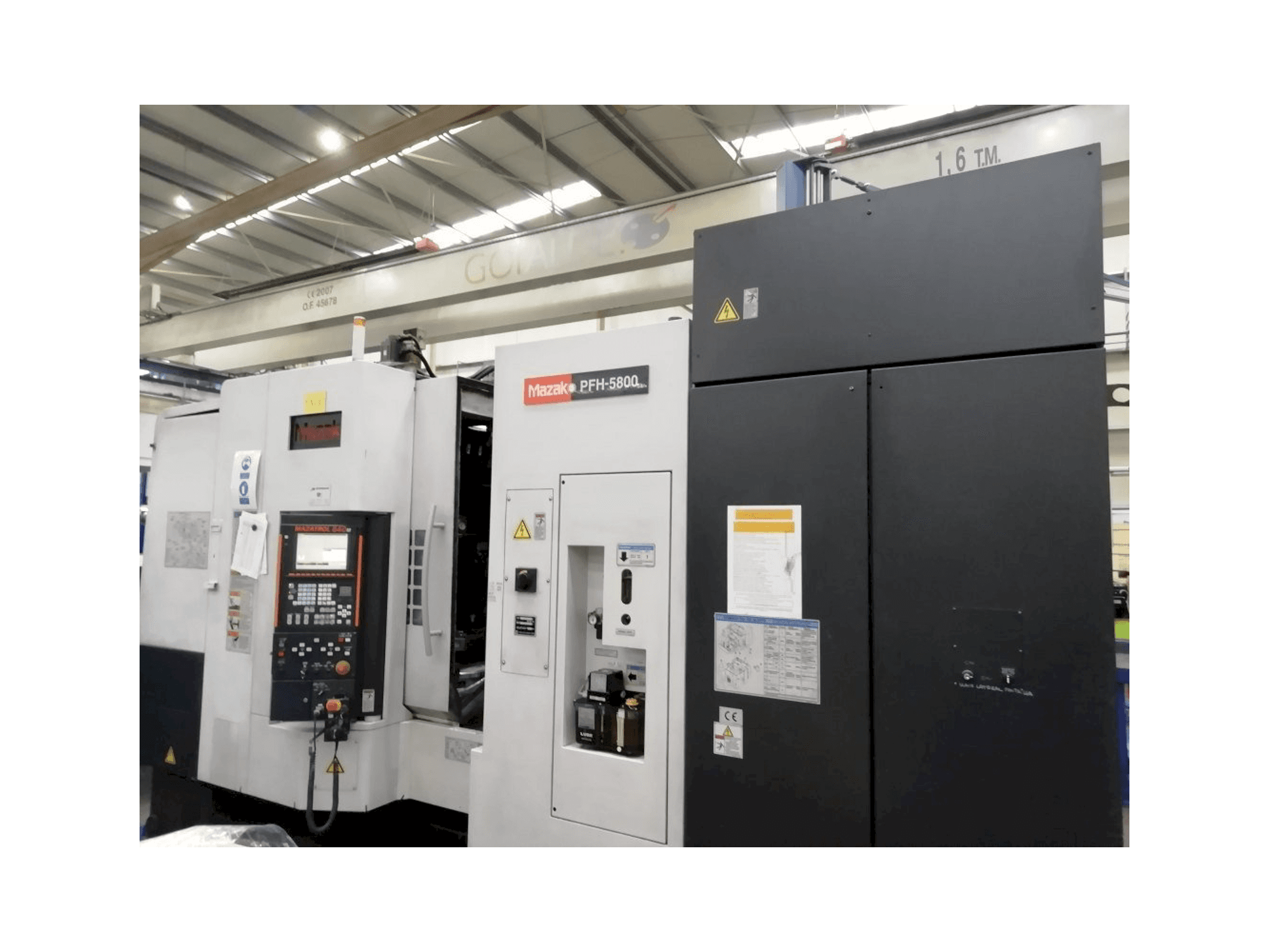 Vista frontal de la máquina Mazak PFH 5800