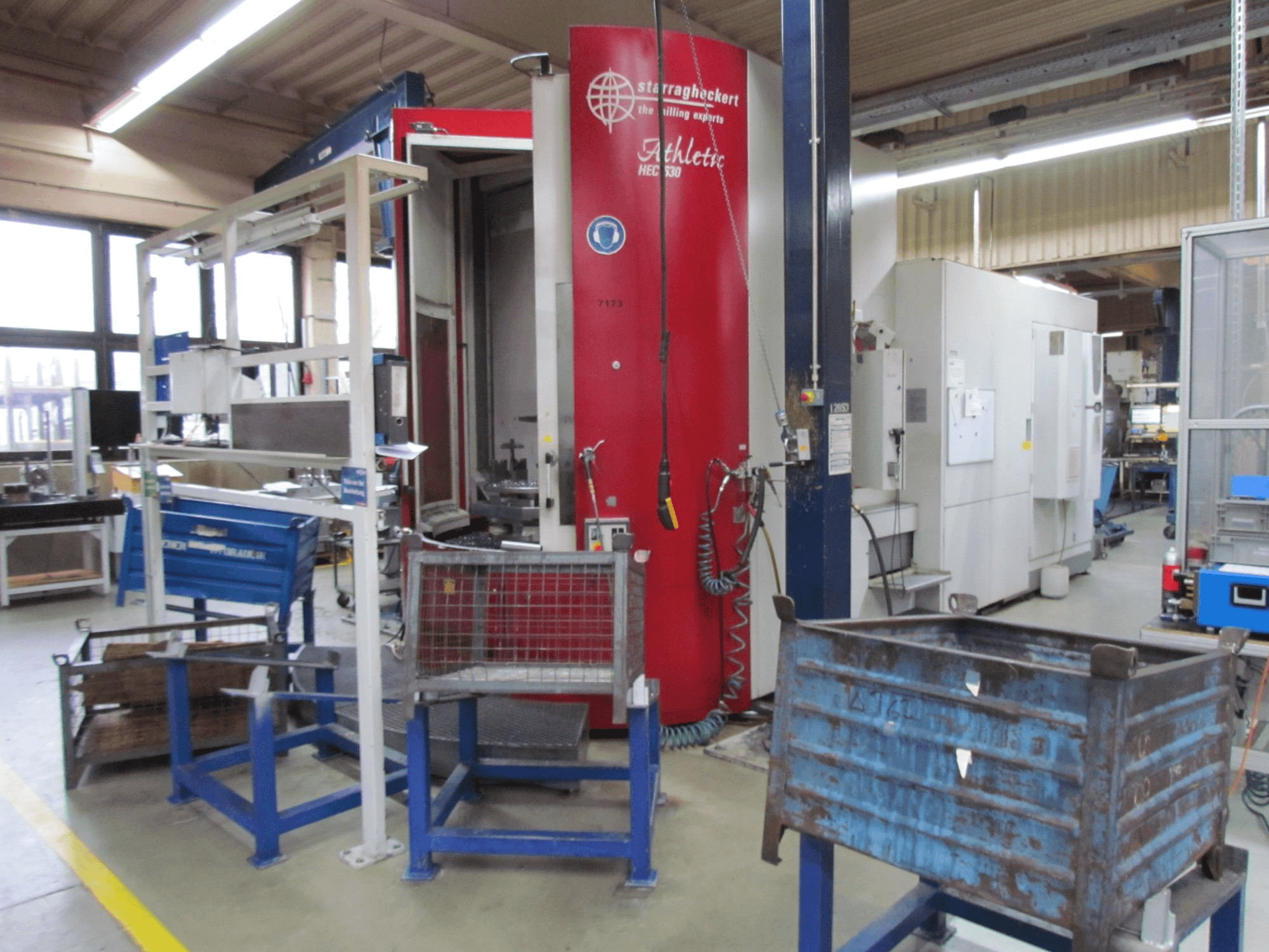 Vista frontal de la máquina Heckert HEC 630