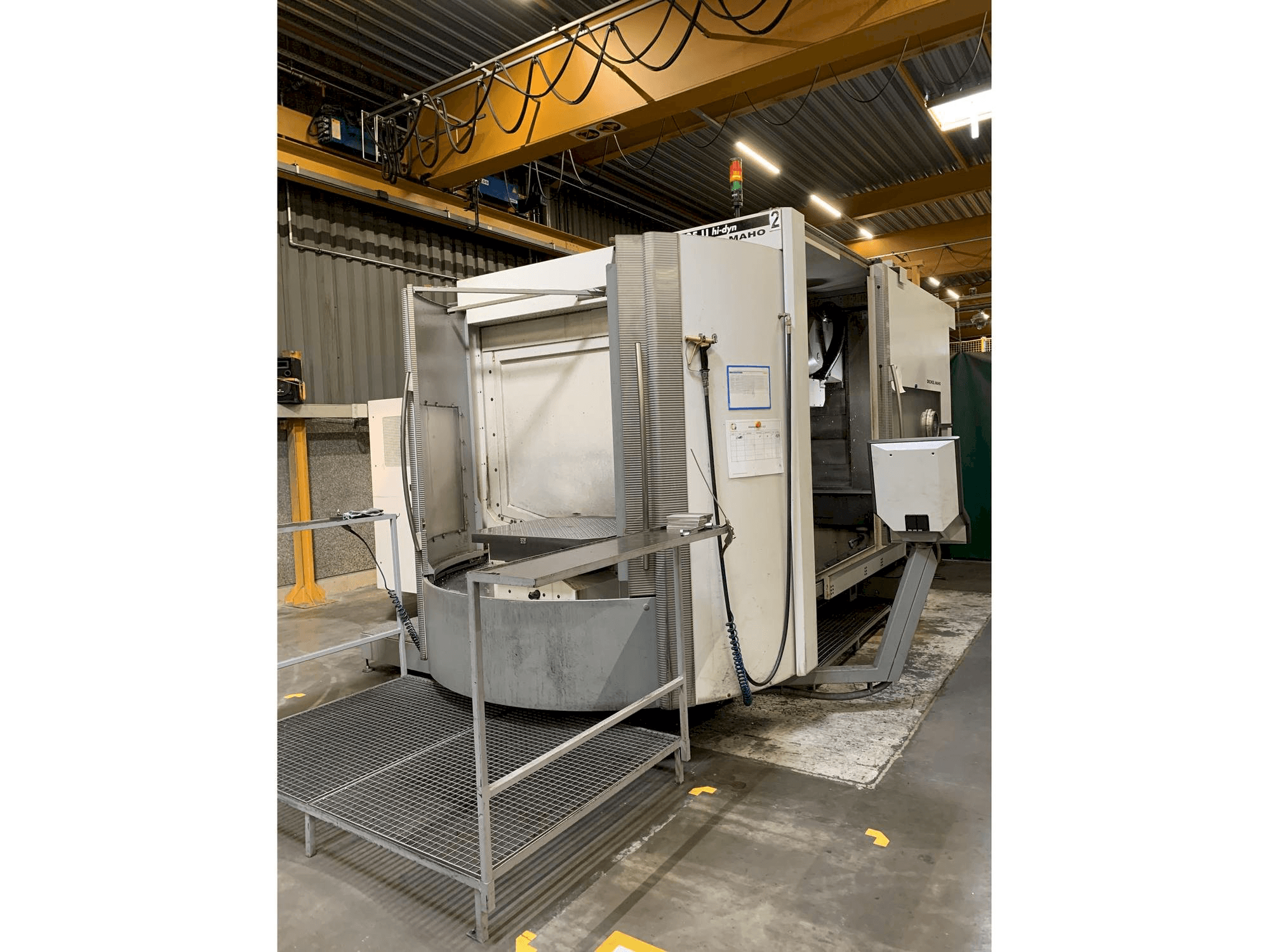 Front view of DECKEL MAHO DMC 125 U hi-dyn machine