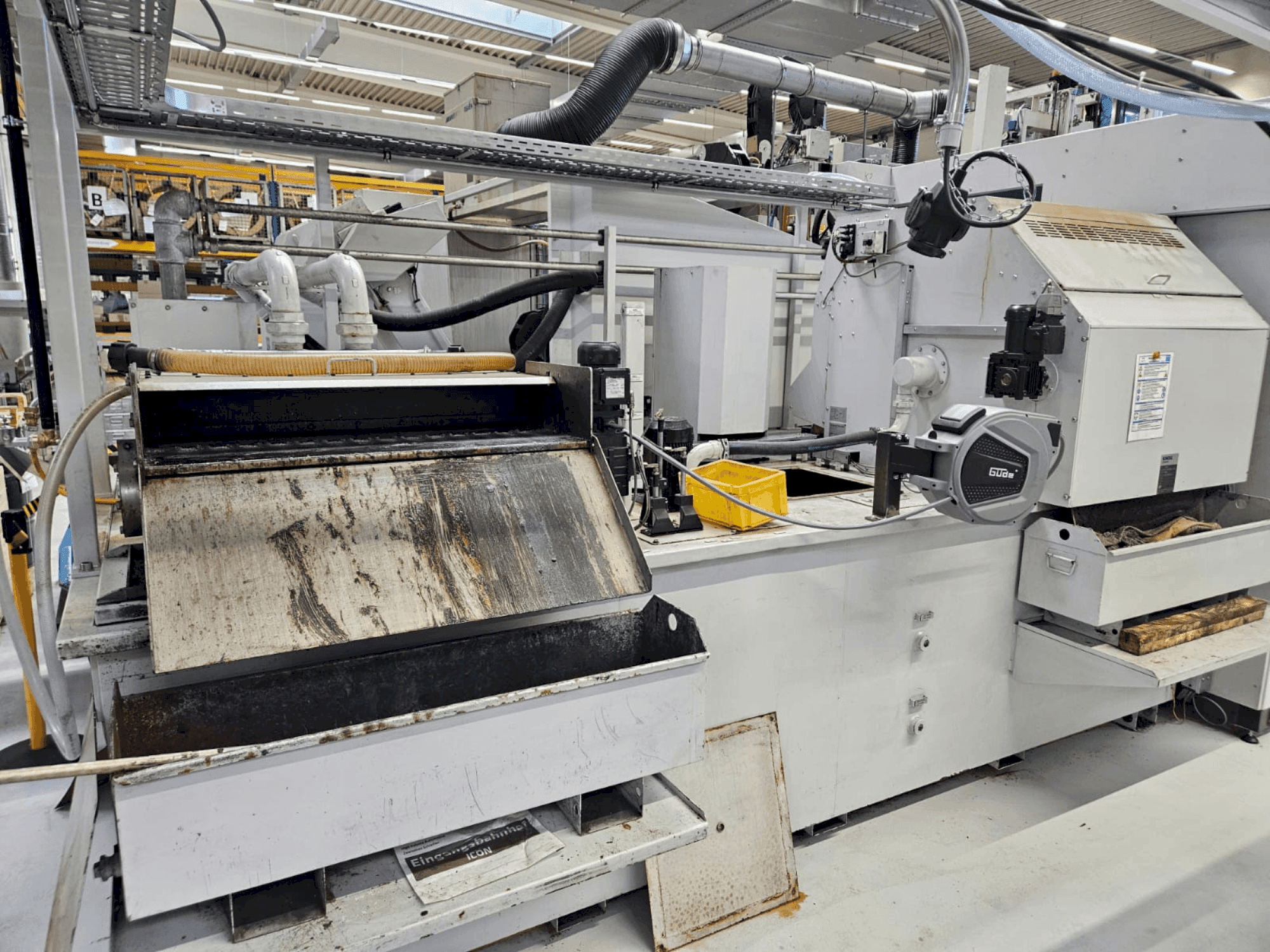 Vista frontal de la máquina ICON 6-250