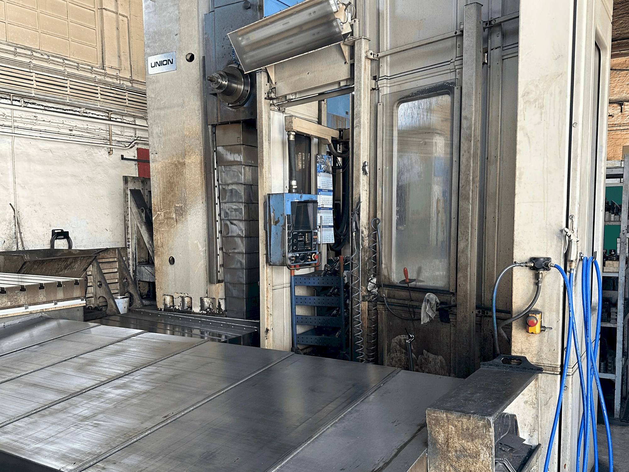 Vista frontal de la máquina UNION BFK 150/2