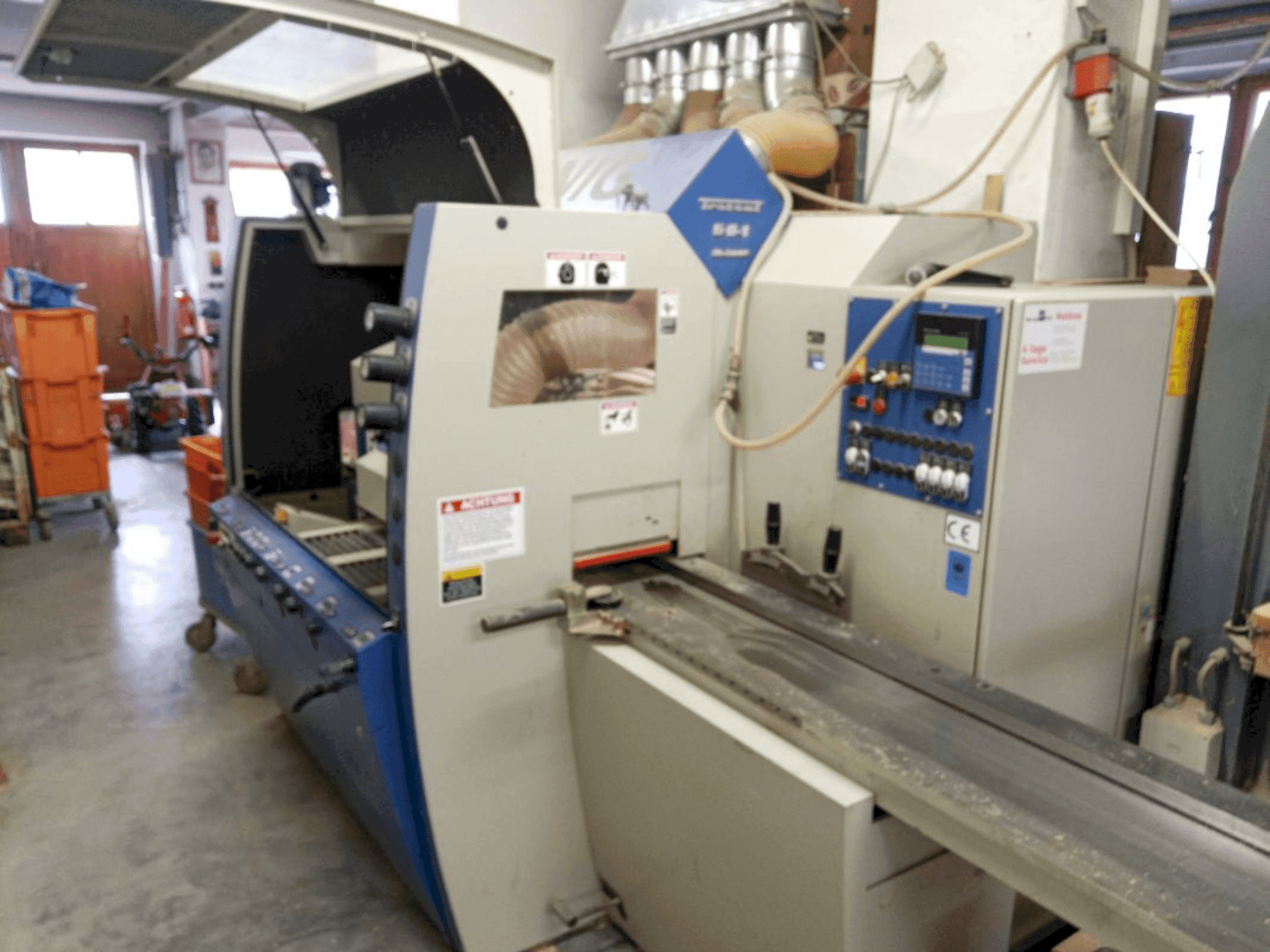 Front view of WEINIG / DIMTER Unimat 500 machine