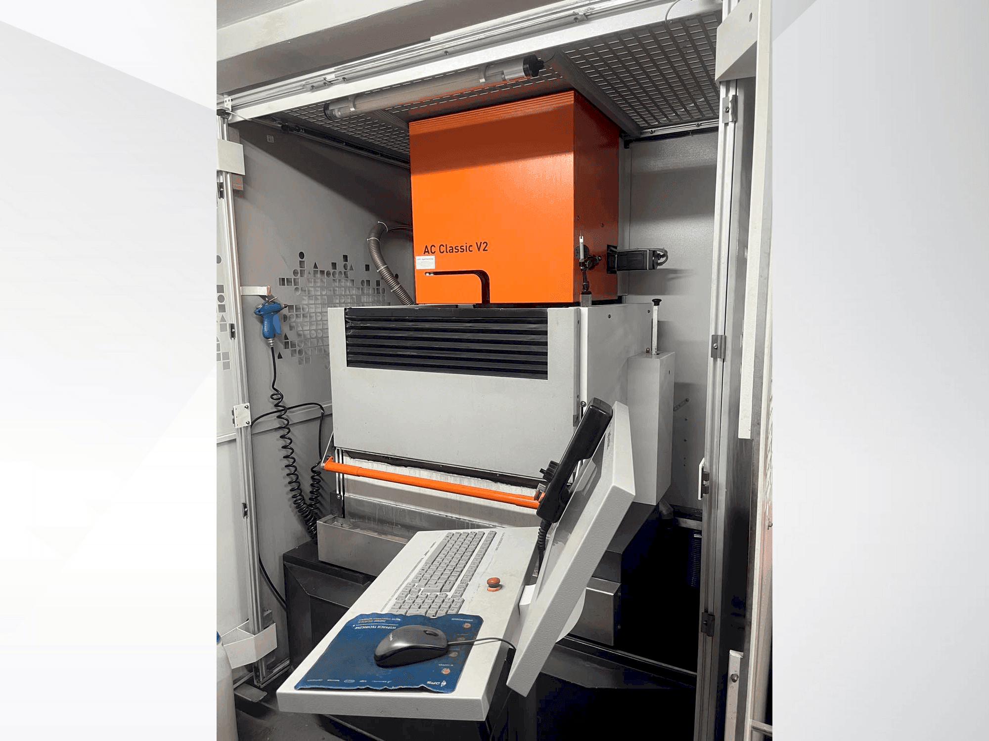 Front view of AgieCharmilles Classic V2 machine