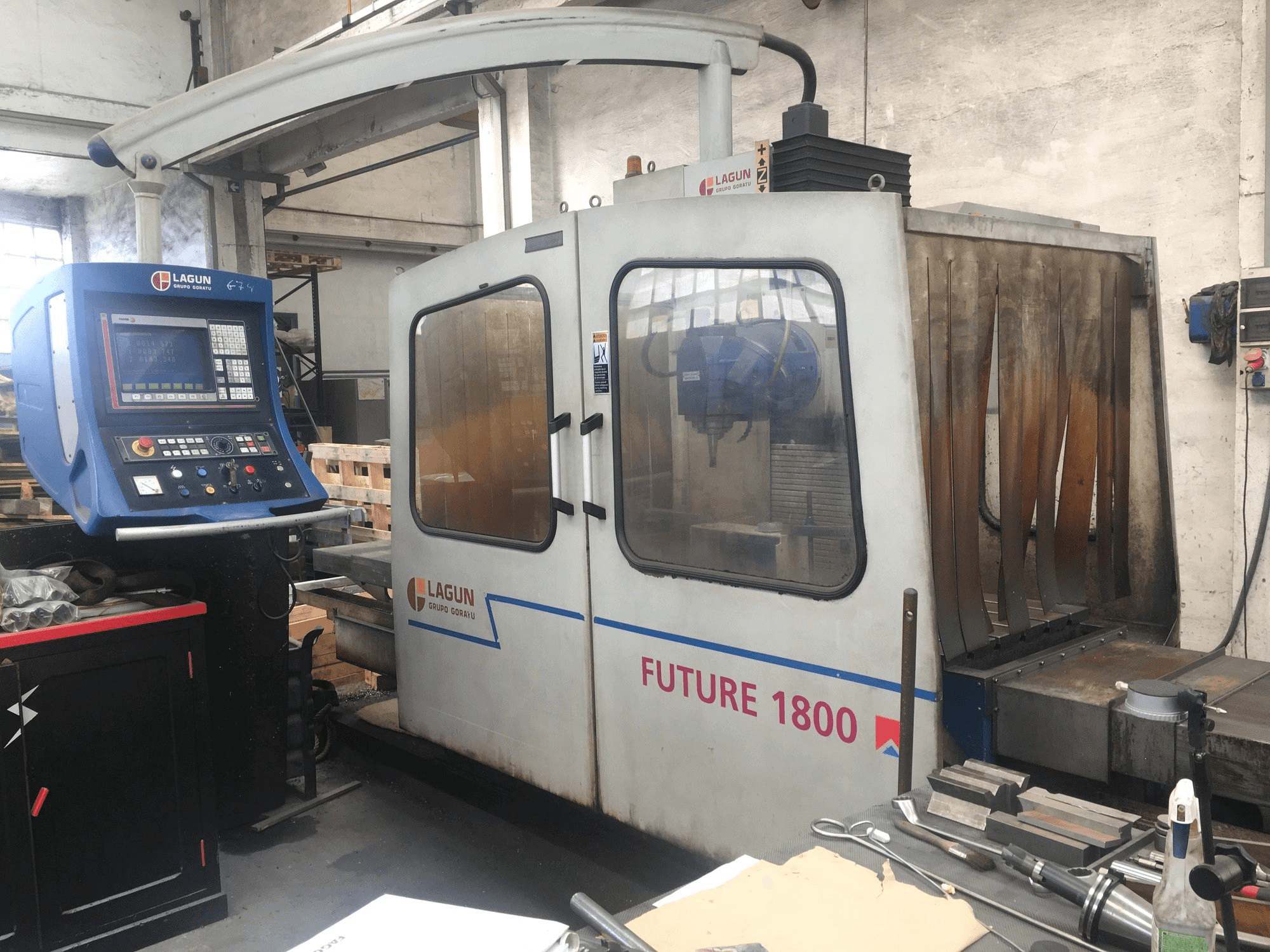 Front view of LAGUN Future 1800 machine