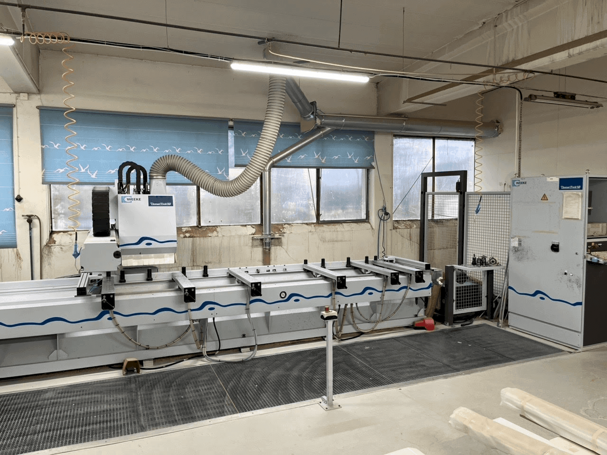 Vista frontal de la máquina Weeke BHC 280.3