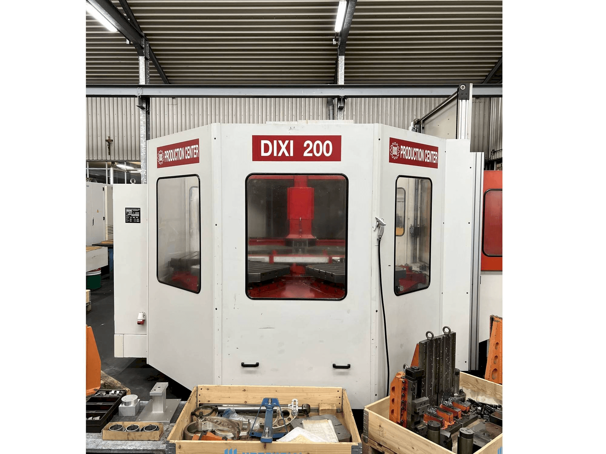 Vista frontal de la máquina DIXI 200