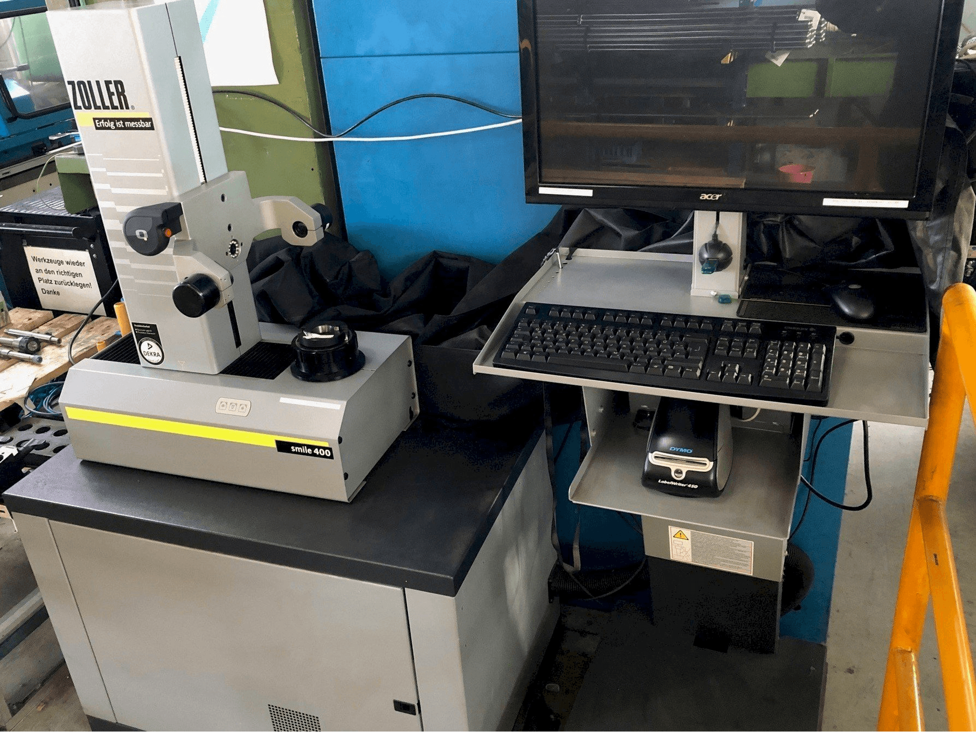 Vista frontal de la máquina Zoller smile 400