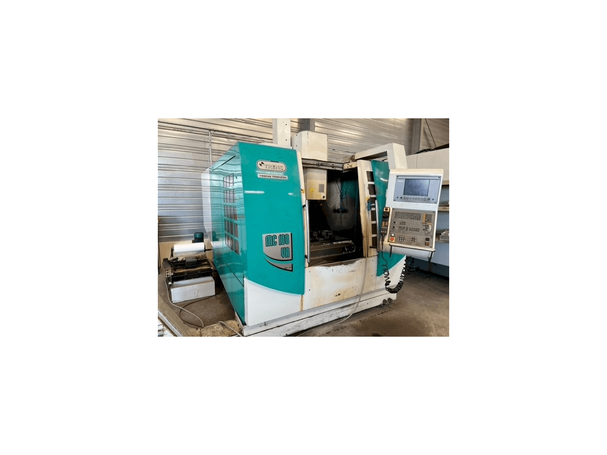 Vista lateral izquierda de la máquina TRENS MC100VA