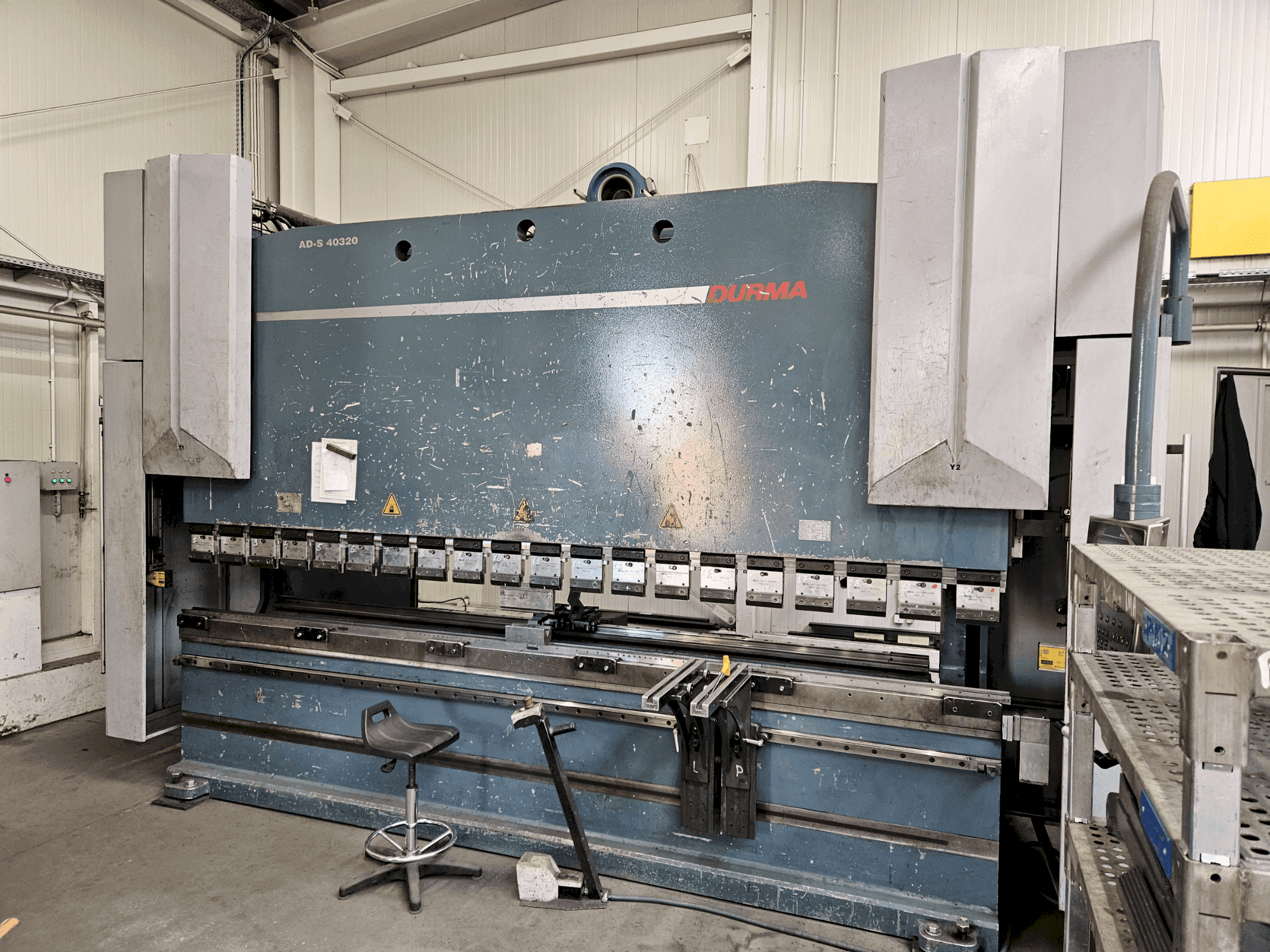 Front view of Durma AD-S 40320 (2012) machine