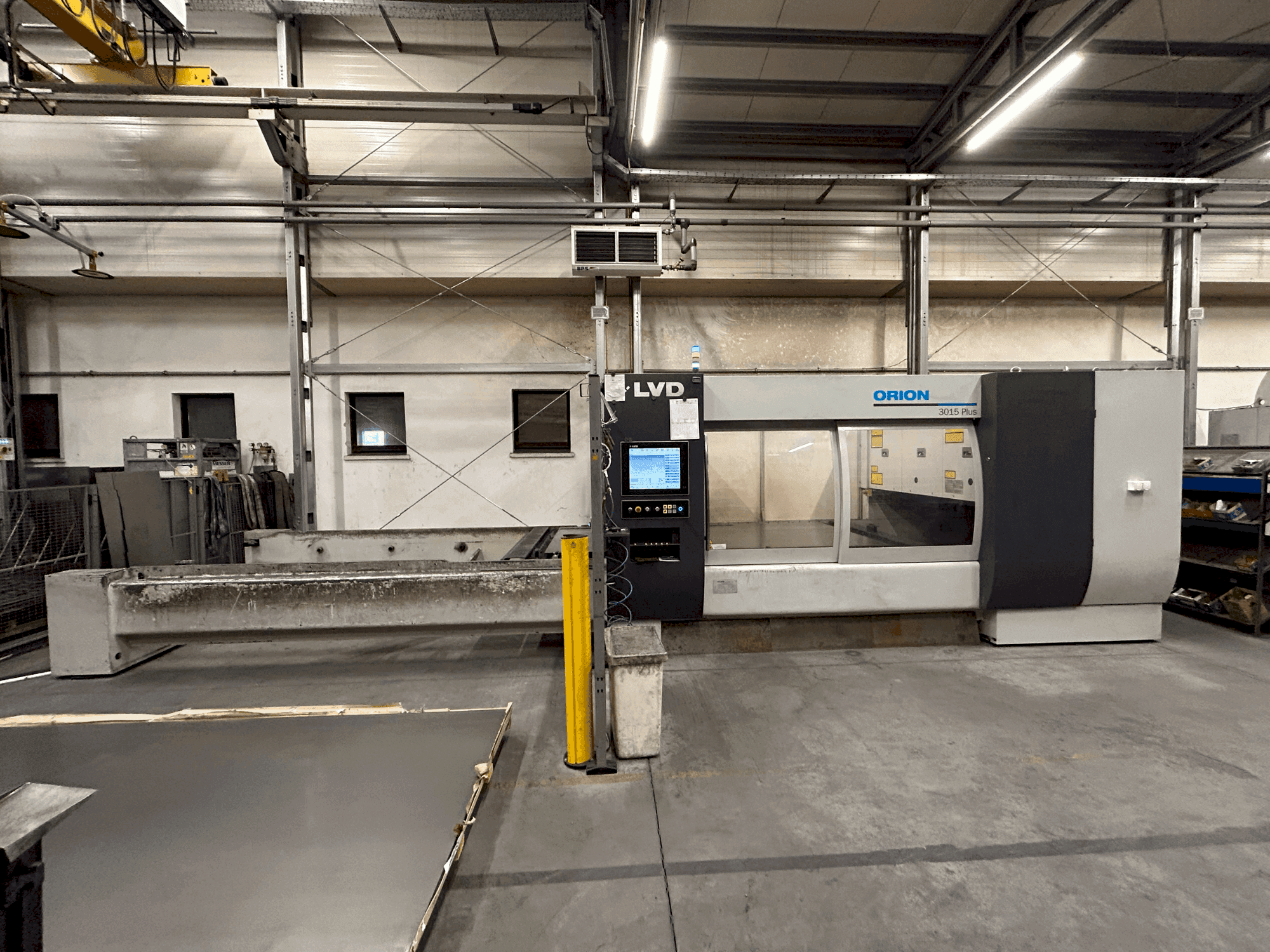 Vista frontal de la máquina LVD Orion 3015 Plus