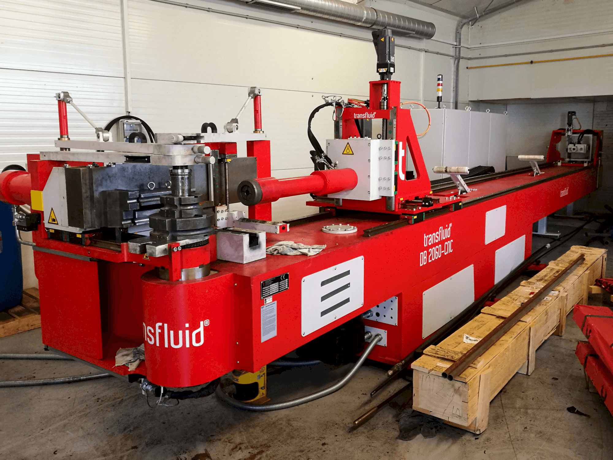 Vista derecha de la máquina Transfluid DB 2060