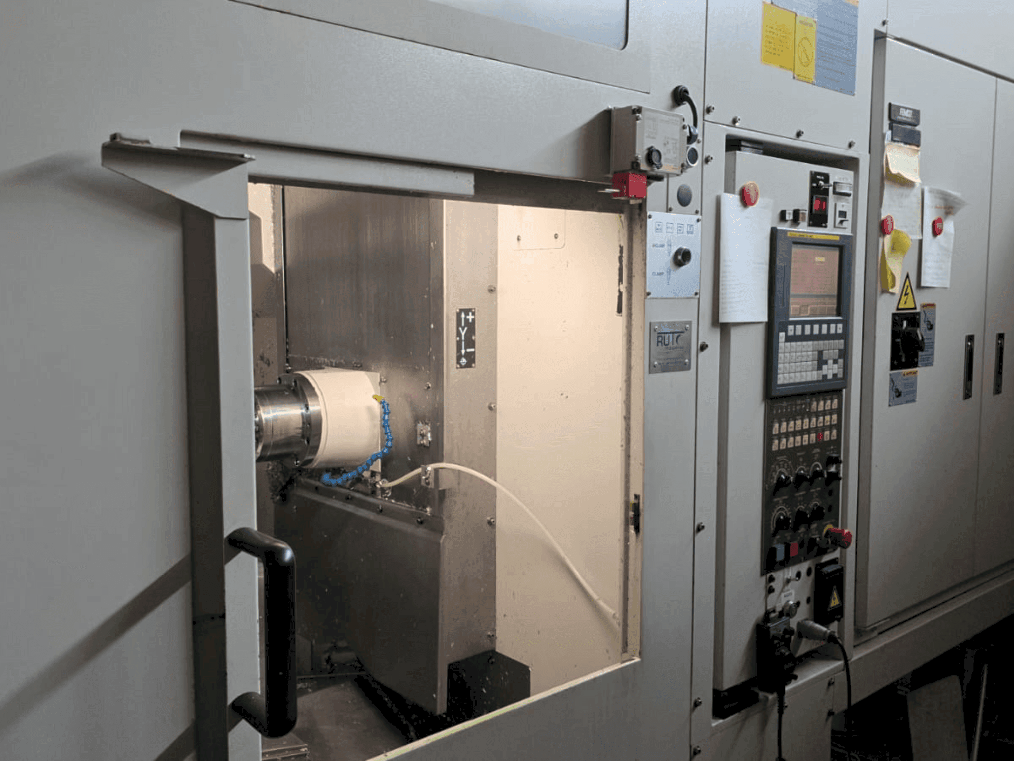 Vista frontal de la máquina Tongtai TMH-400