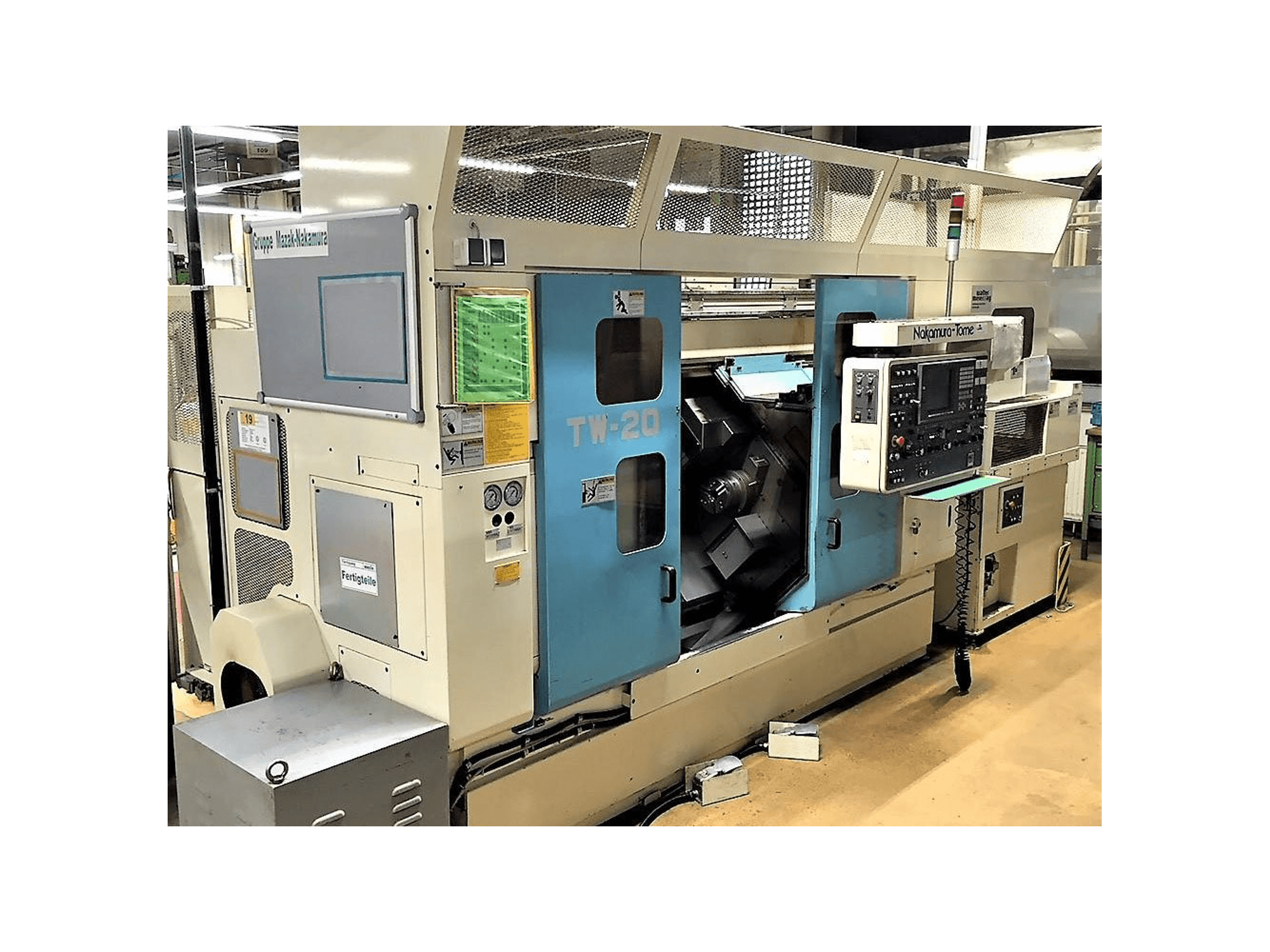 Vista izquierda de la máquina NAKAMURA-TOME TW-20