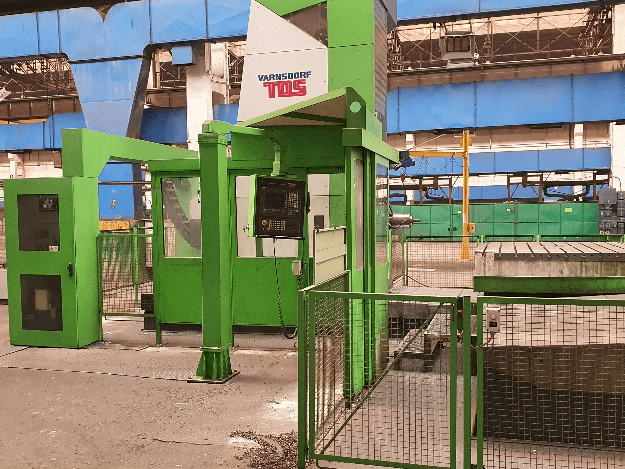 Vista frontal de la máquina TOS VARNSDORF WHN 13 CNC