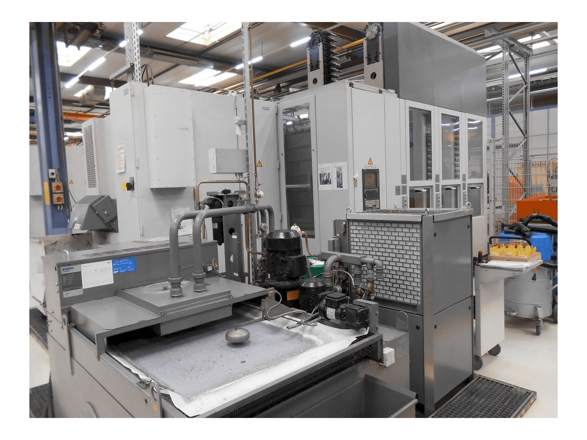 Vista frontal de la máquina Heckert HEC 500 D XXL