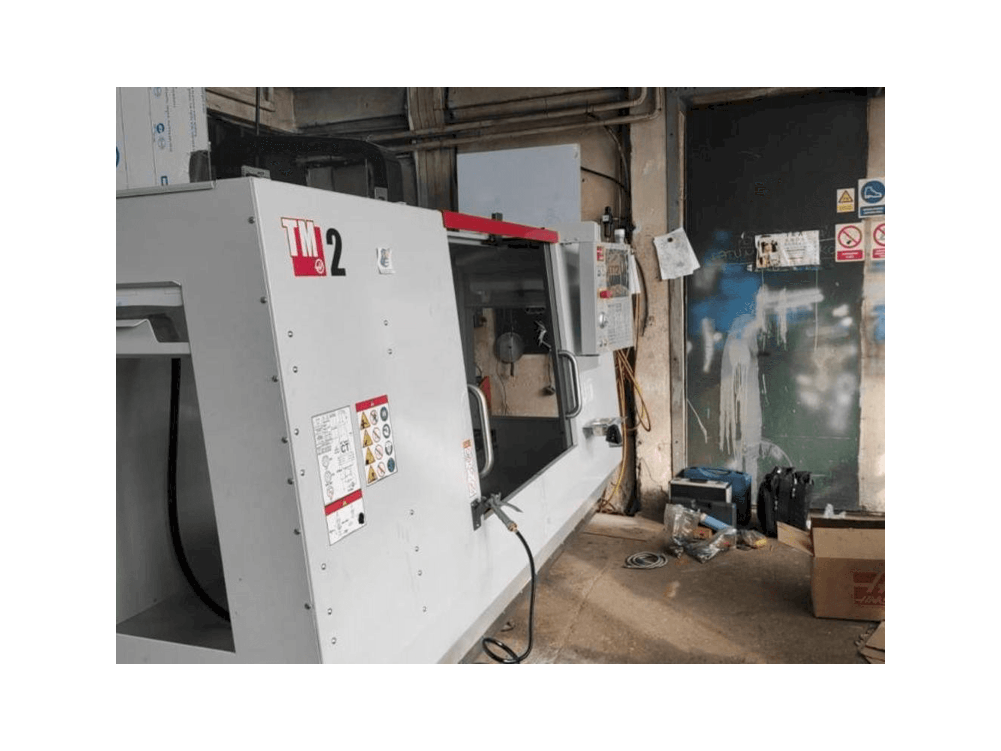 Vista frontal de la máquina HAAS TM 2