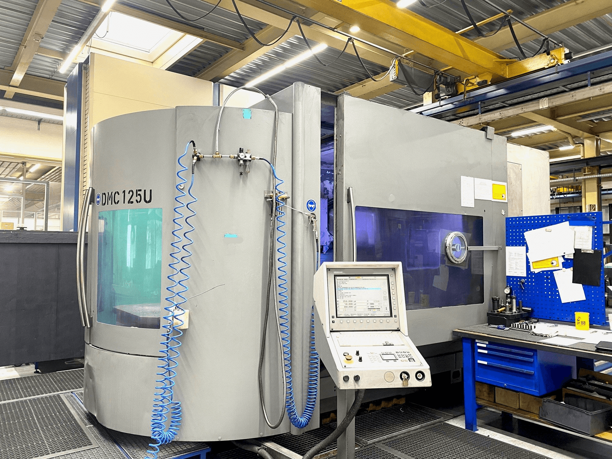 Front view of DMG Deckel Maho DMC 125 U machine