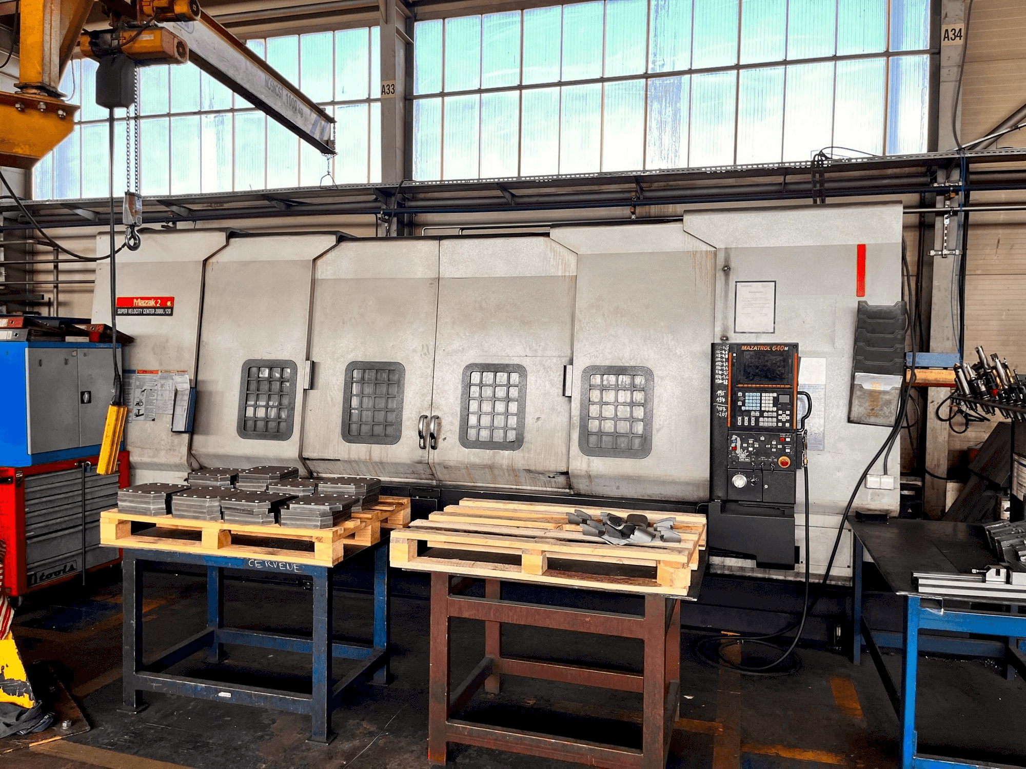 Vista frontal de la máquina Mazak SVC 2000L/120