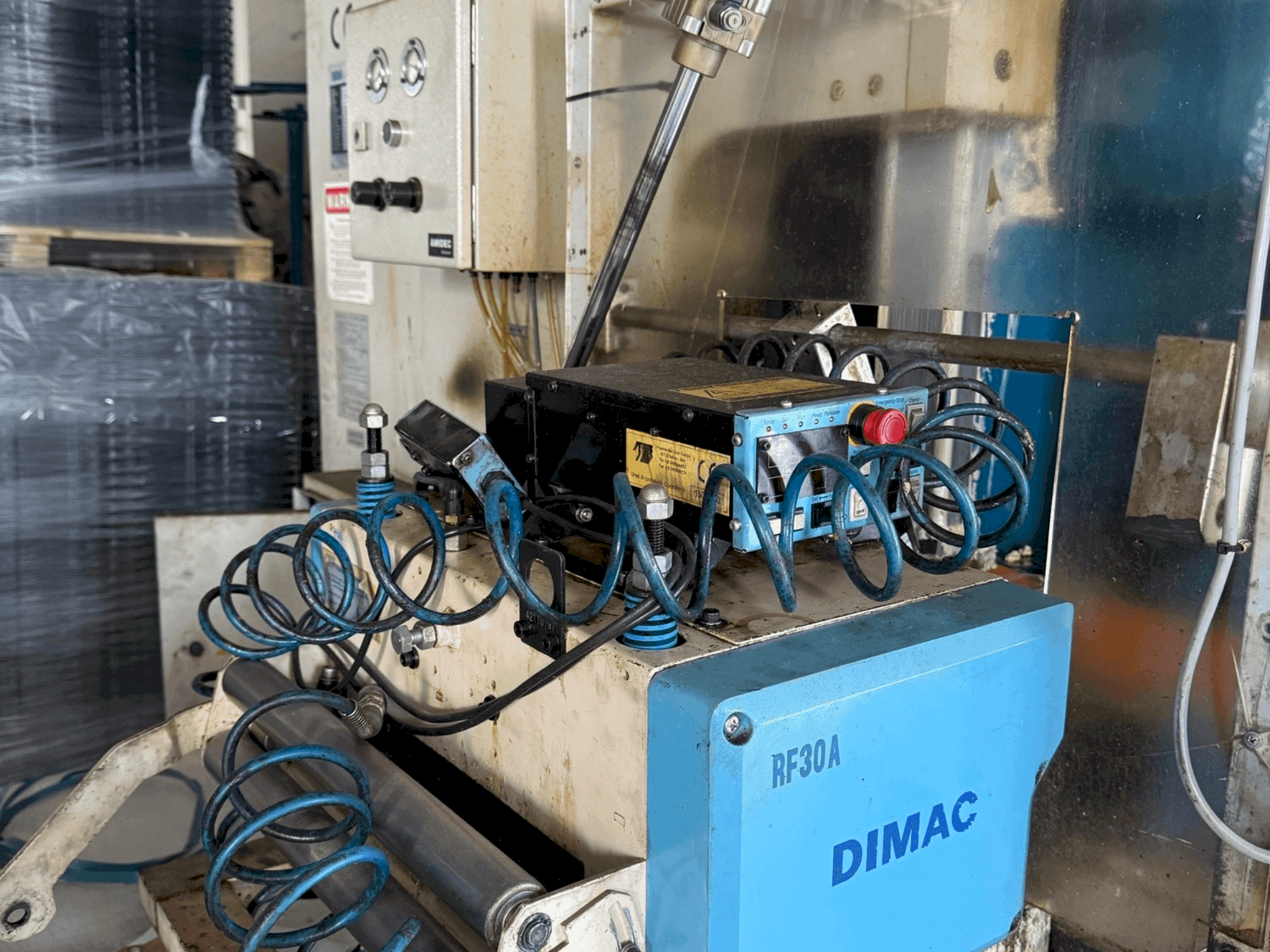 Vista frontal de la máquina SEYI SN1-110