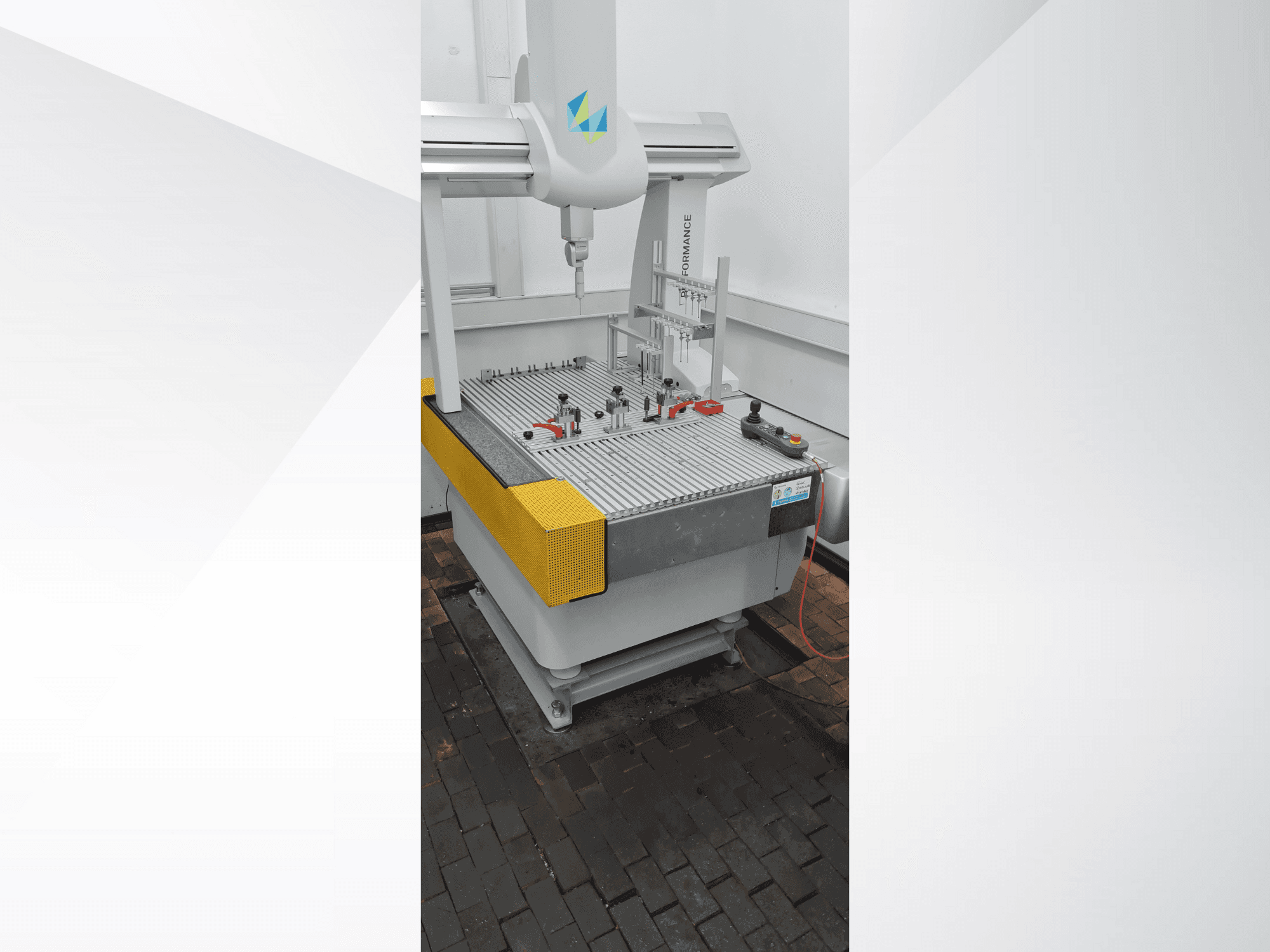 Vista frontal de la máquina Hexagon Global 07.07.05