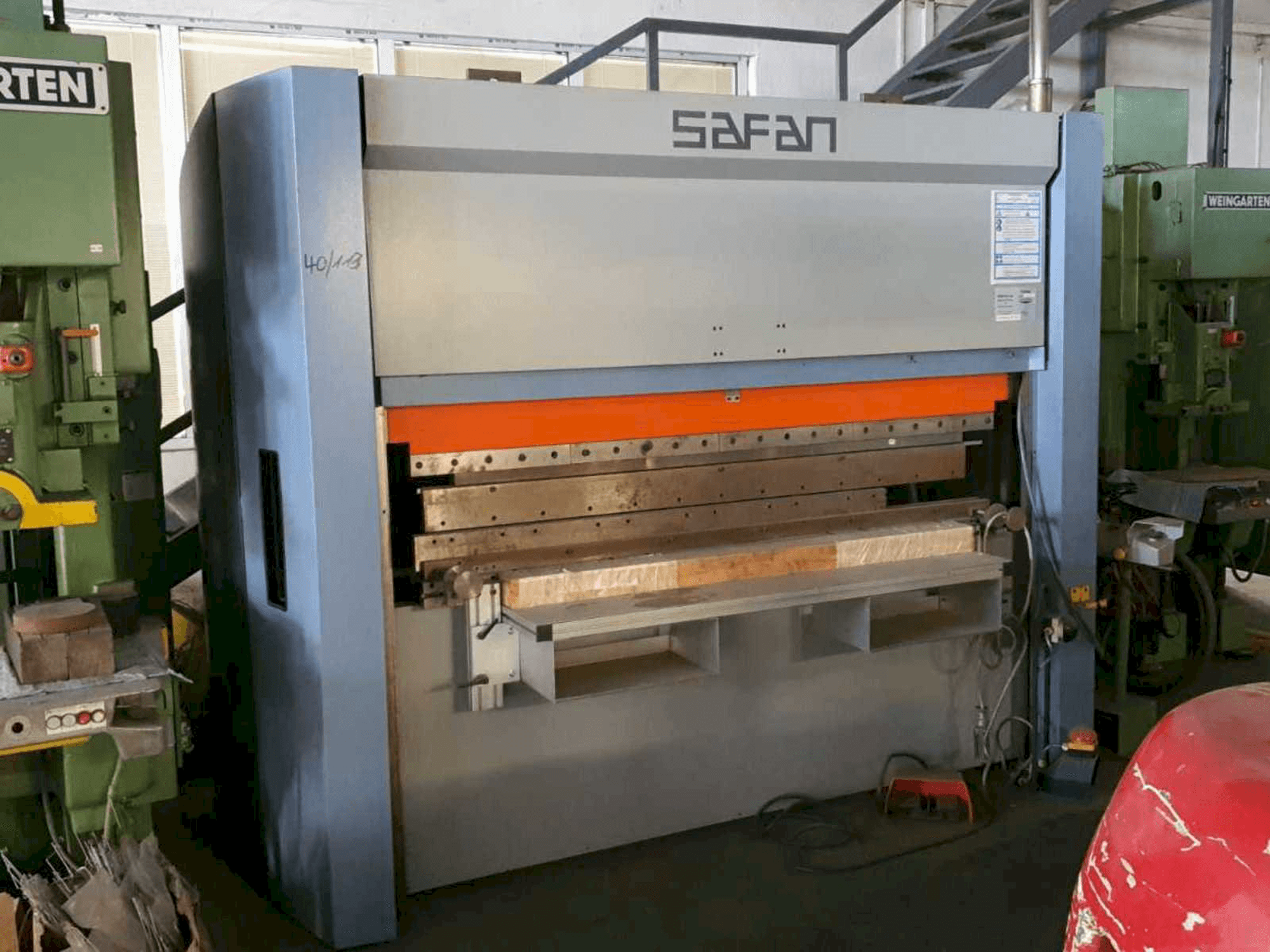 Vista frontal de la máquina Safan SMK-K 40-2050 TS1