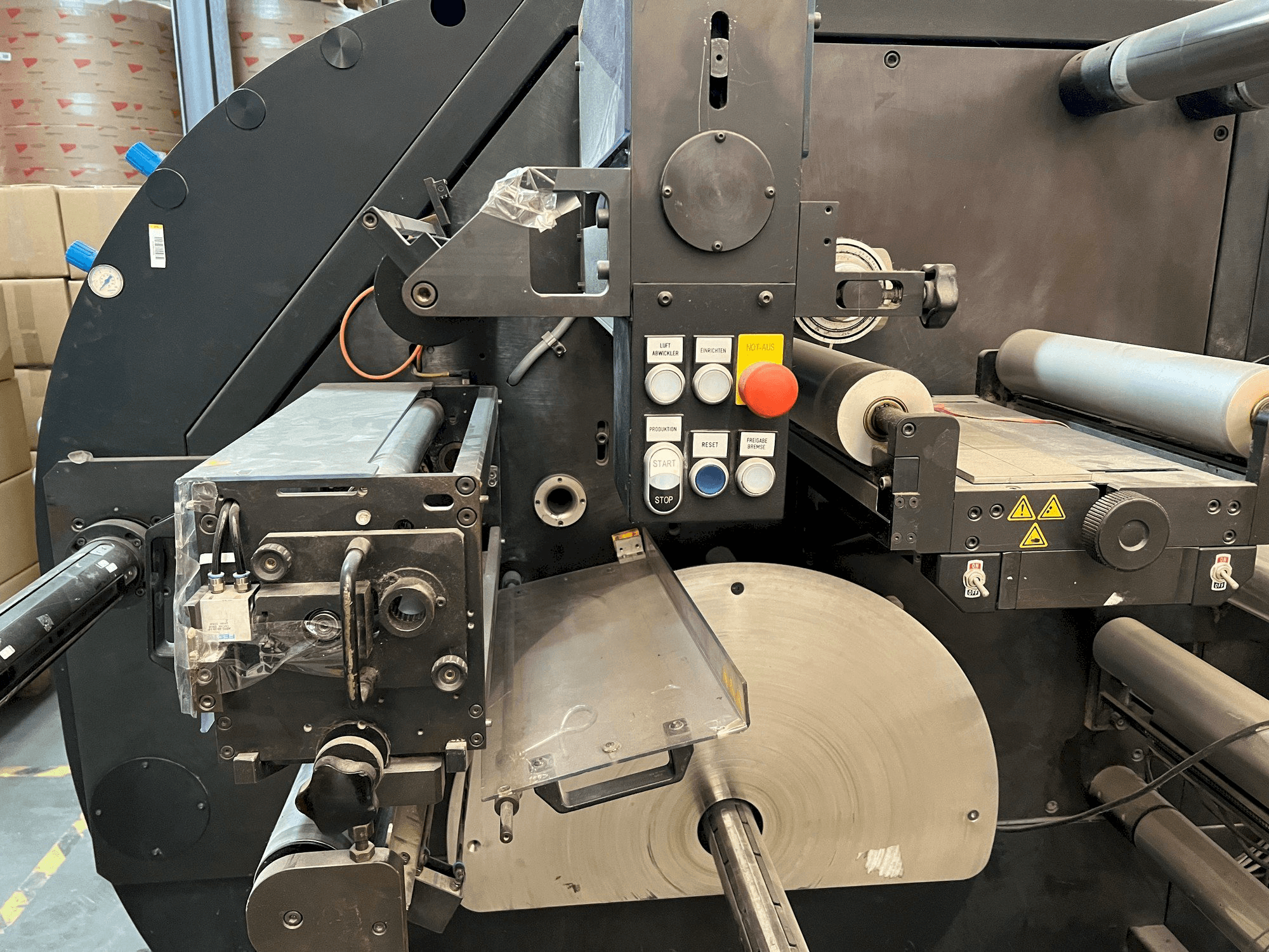 Vista frontal de la máquina FLEXOR 380B