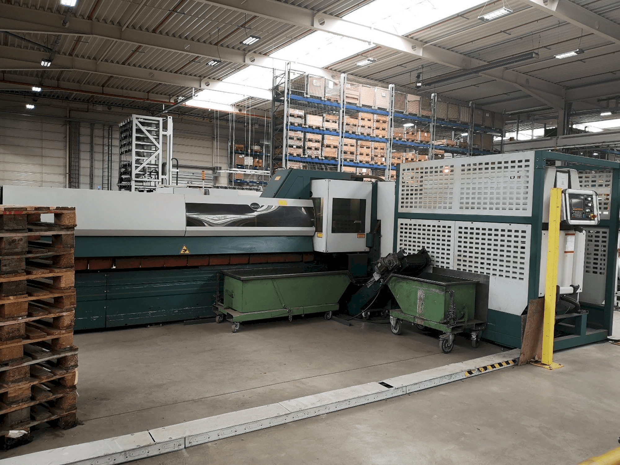 Vista izquierda de la máquina BLM ADIGE LT 722