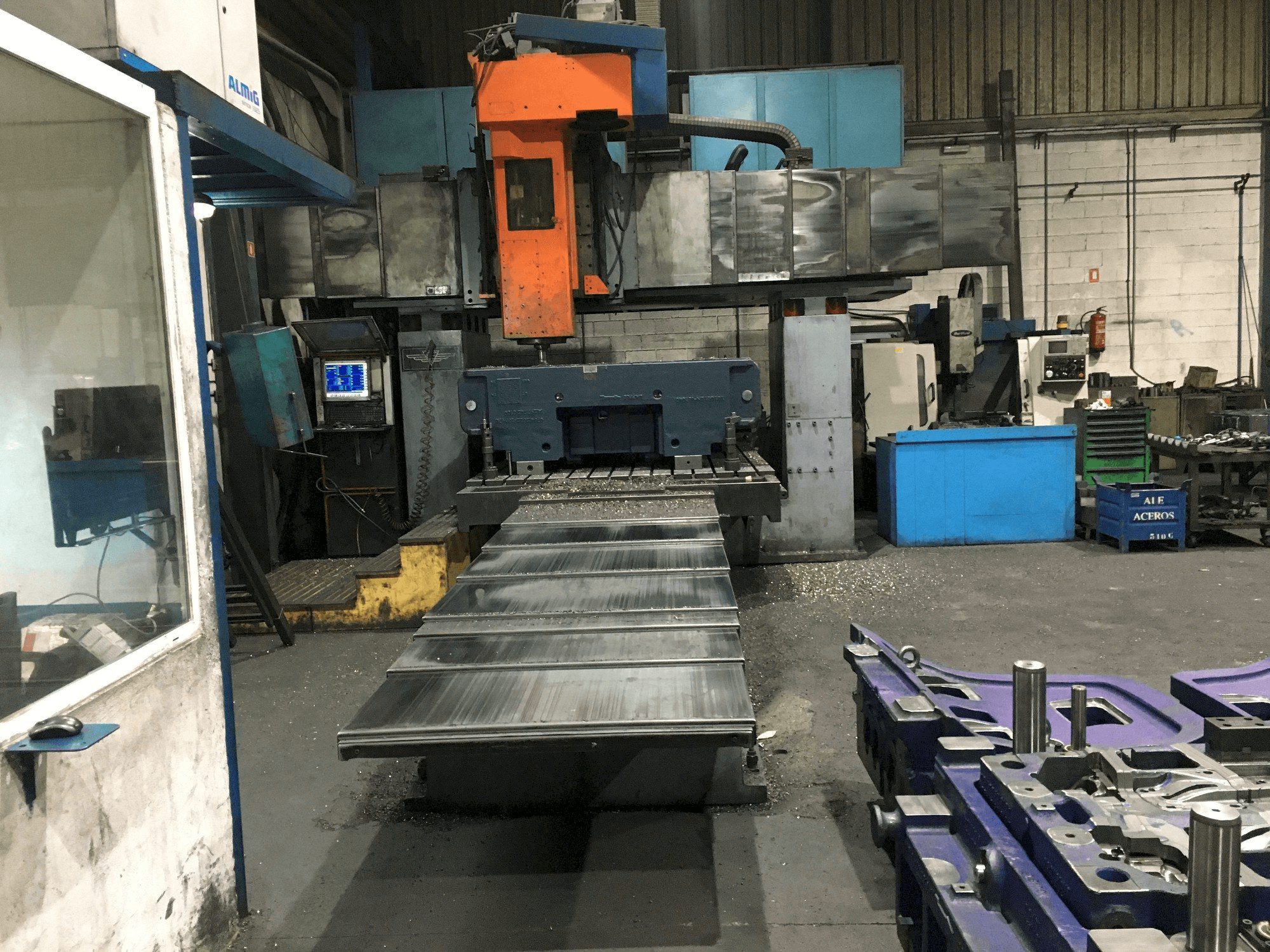 Vista frontal de la máquina DYE FPF-2C-NC