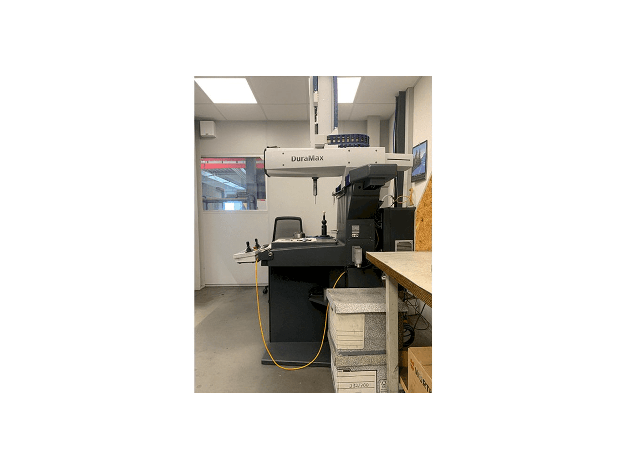 Vista frontal de la máquina ZEISS Duramax 3-D