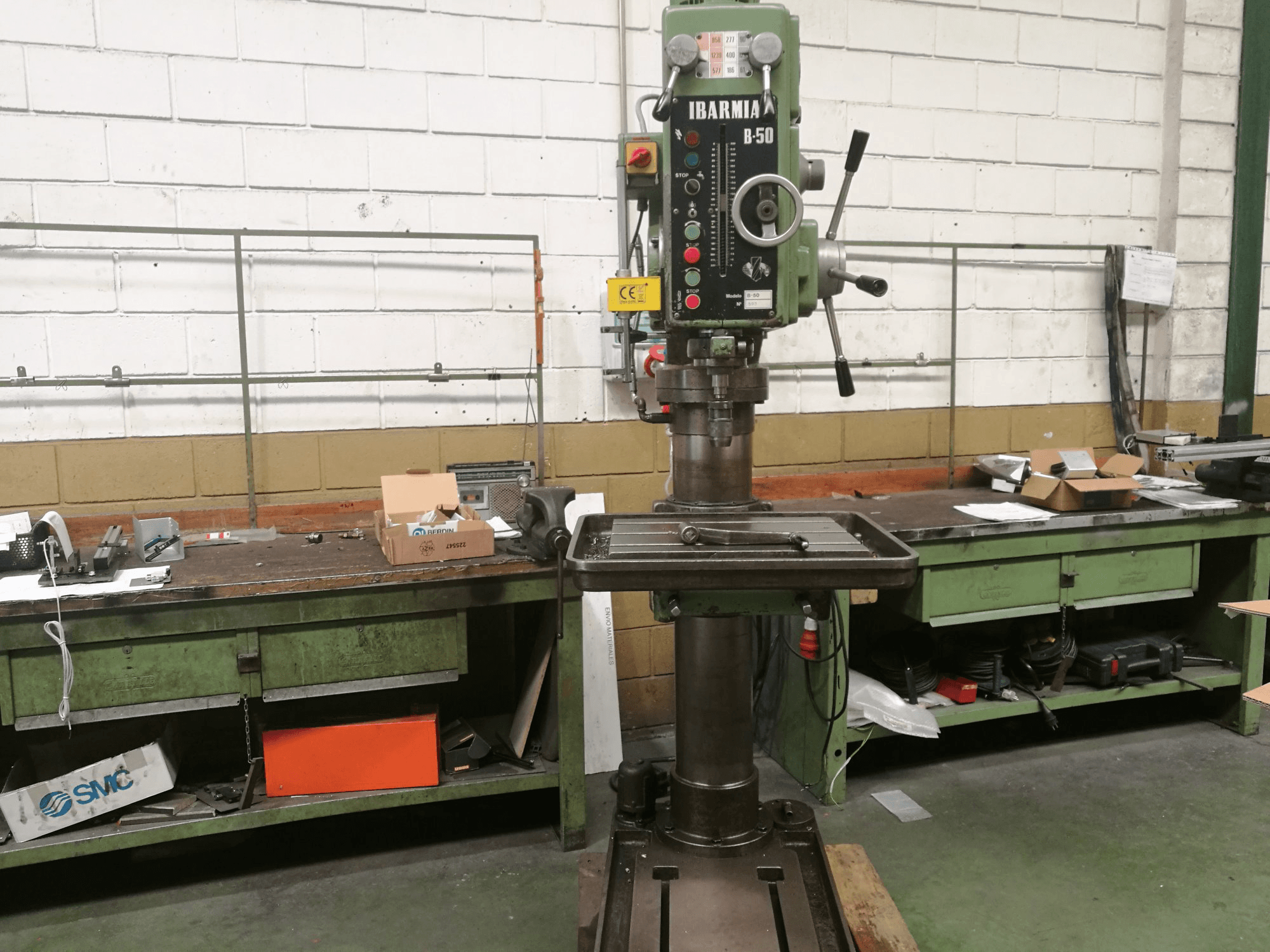 Vista frontal 1 de la máquina IBARMIA B-50