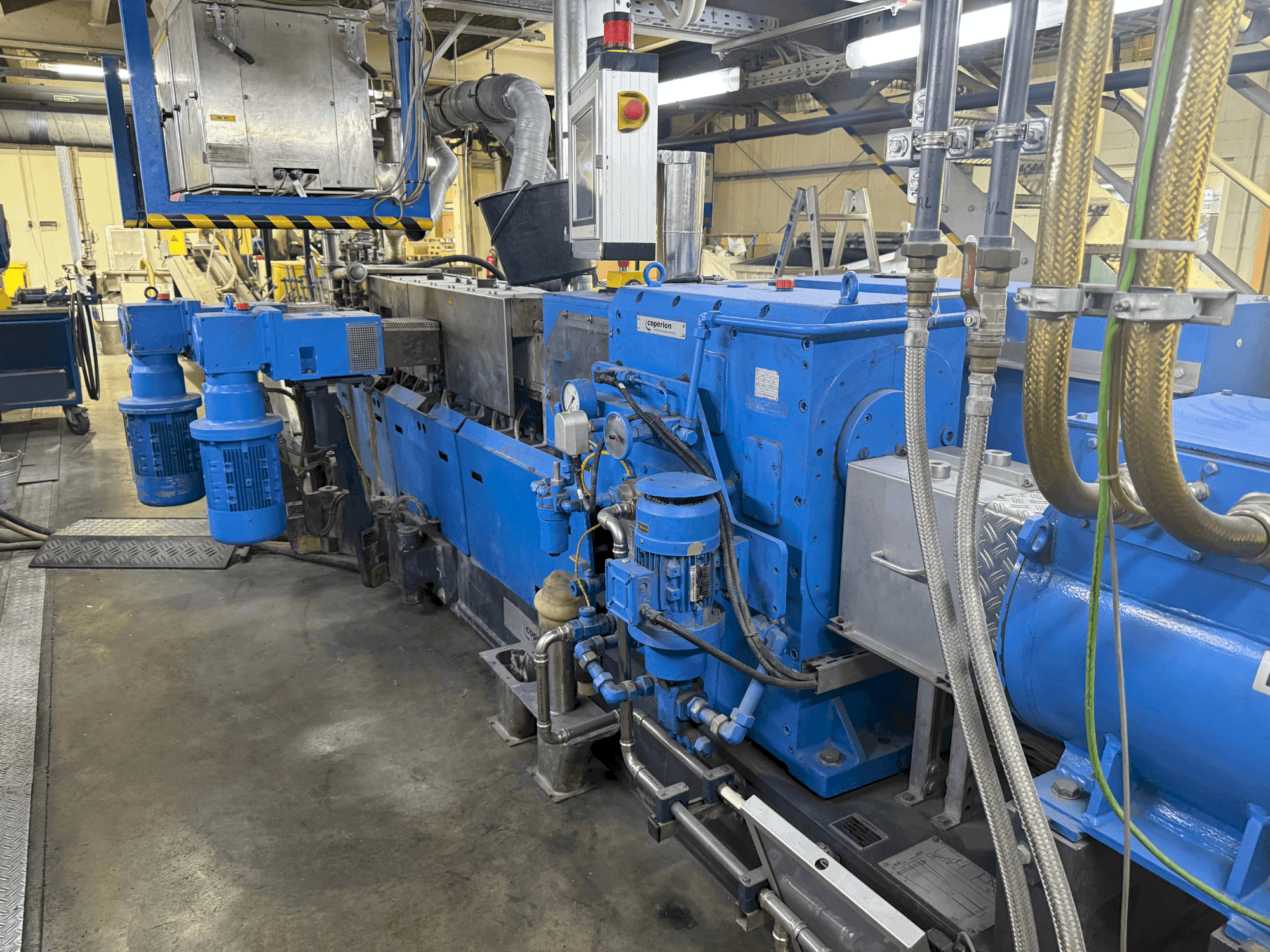 Front view of COPERION ZSK 50 MCC+ machine