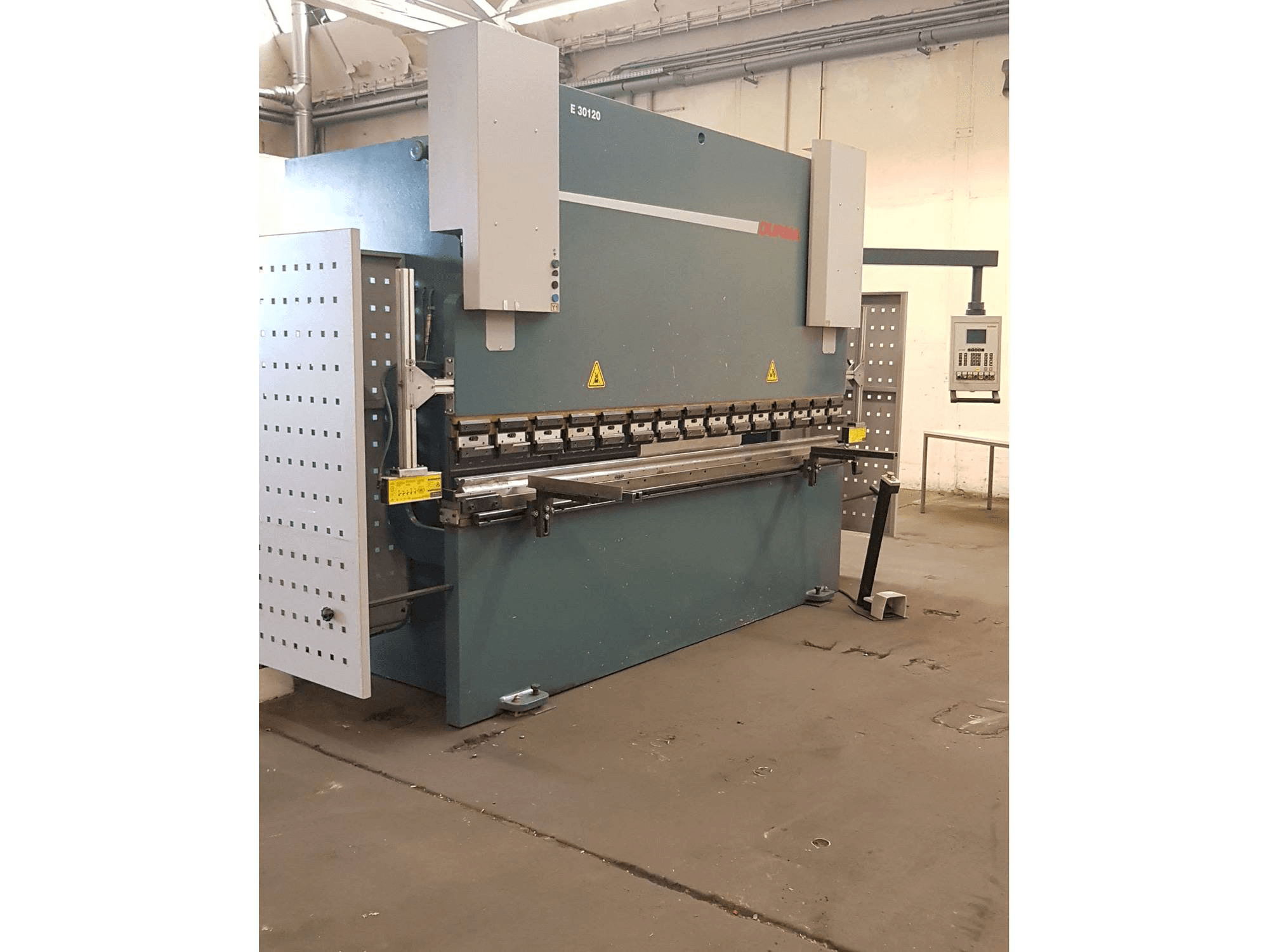 Front view of Dumazlar E 30120 machine