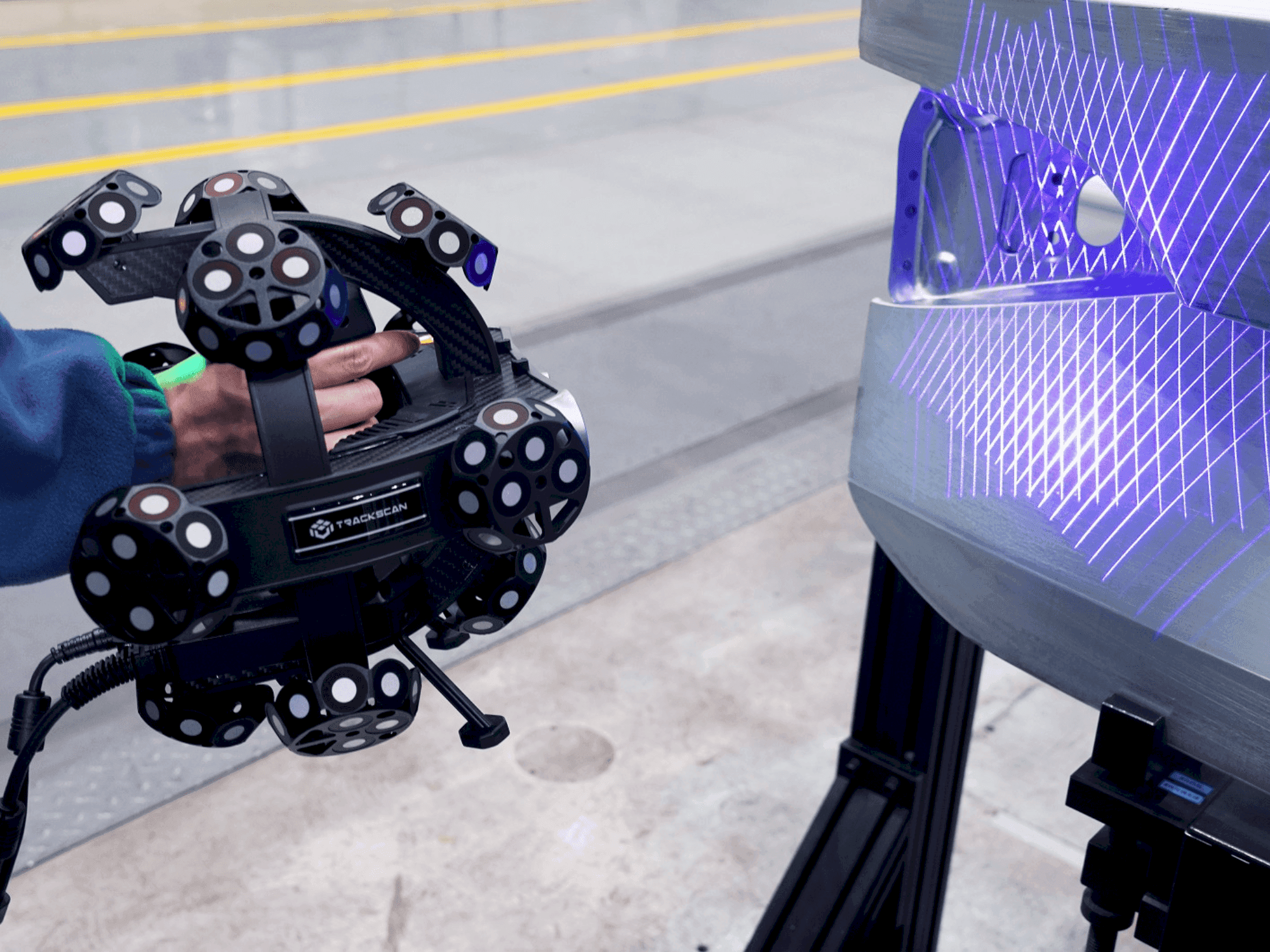 Front view of TRACKSCAN Sharp49 machine