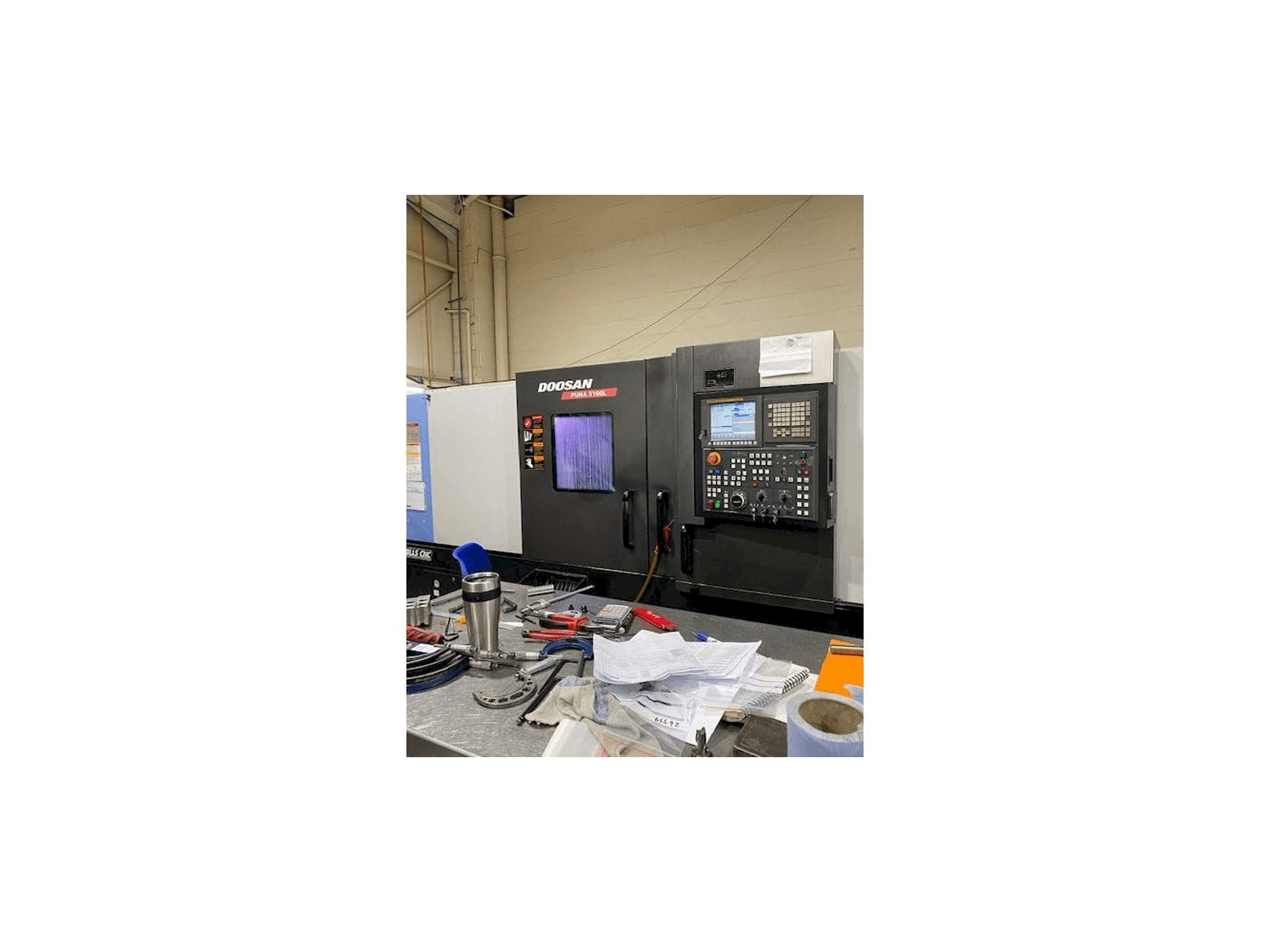 Front view of Doosan Puma 3100L machine