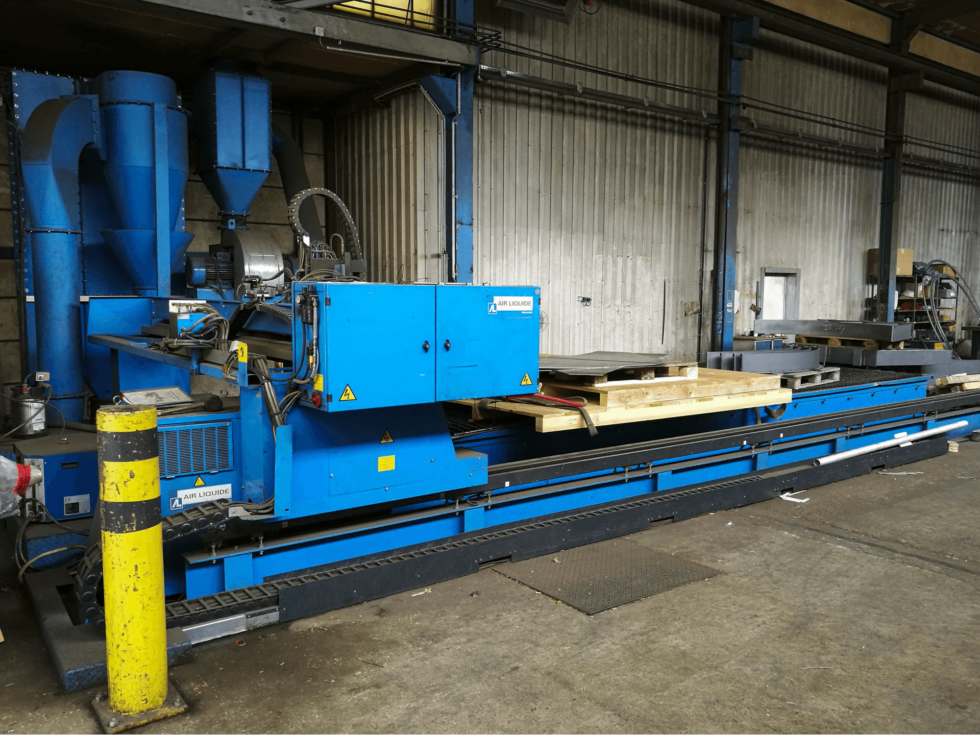 Vista frontal de la máquina SAF PLASMATOME.B 25