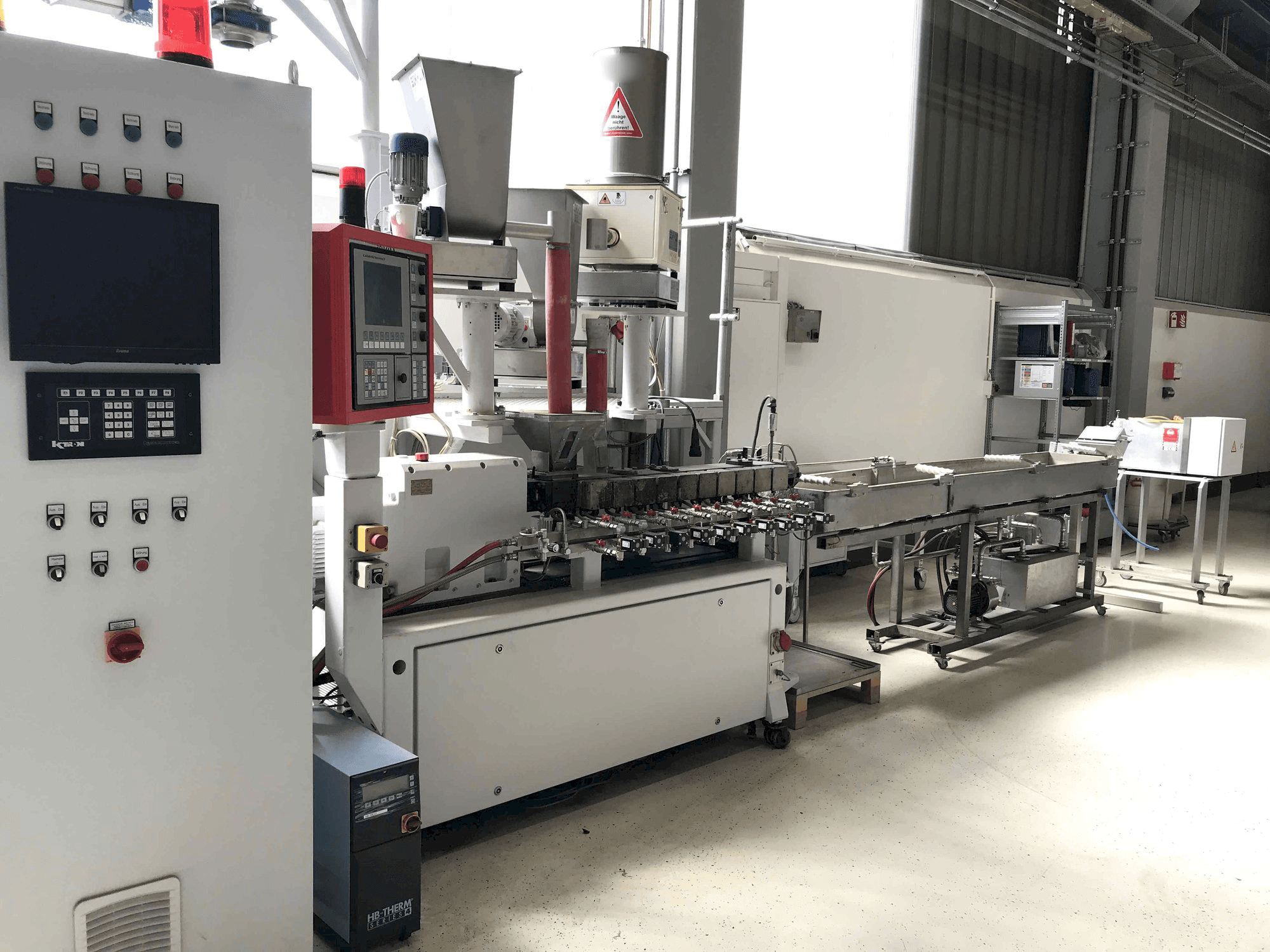 Front view of Leistriz ZSE 27/GL-44D machine