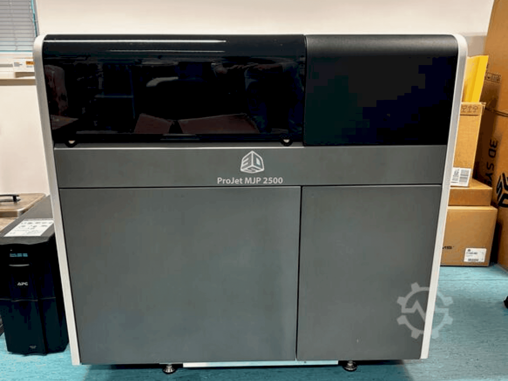 Vista frontal de la máquina 3DSYSTEMS projet 2500 plus