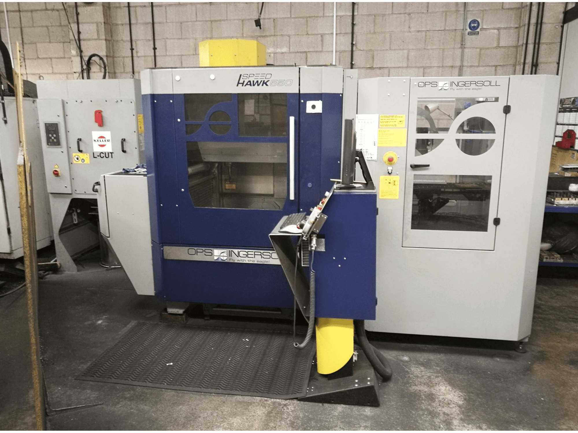 Vista frontal de la máquina OPS-INGERSOLL Speed Hawk 550