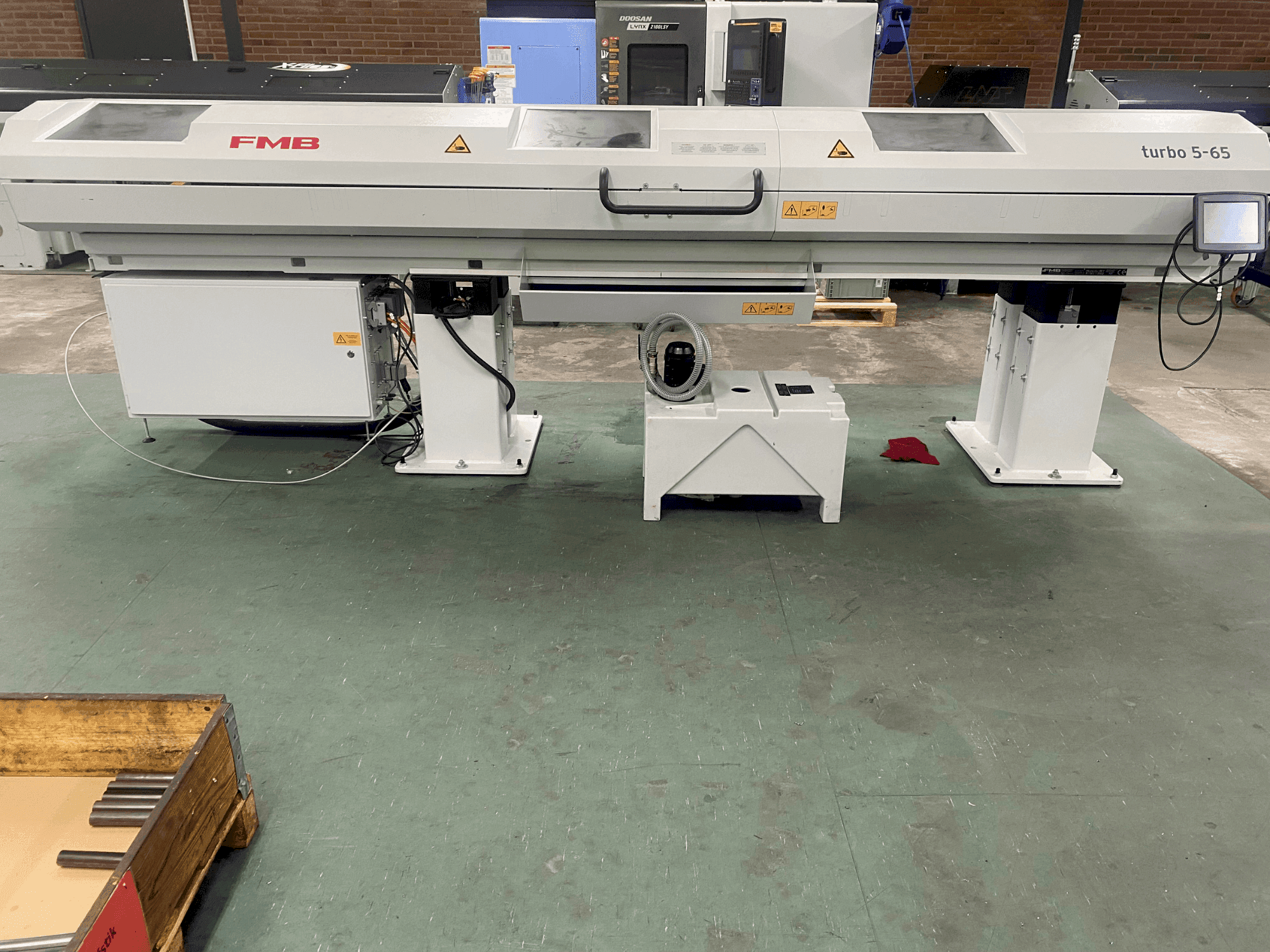 Vista frontal de la máquina FMB Turbo 5-65