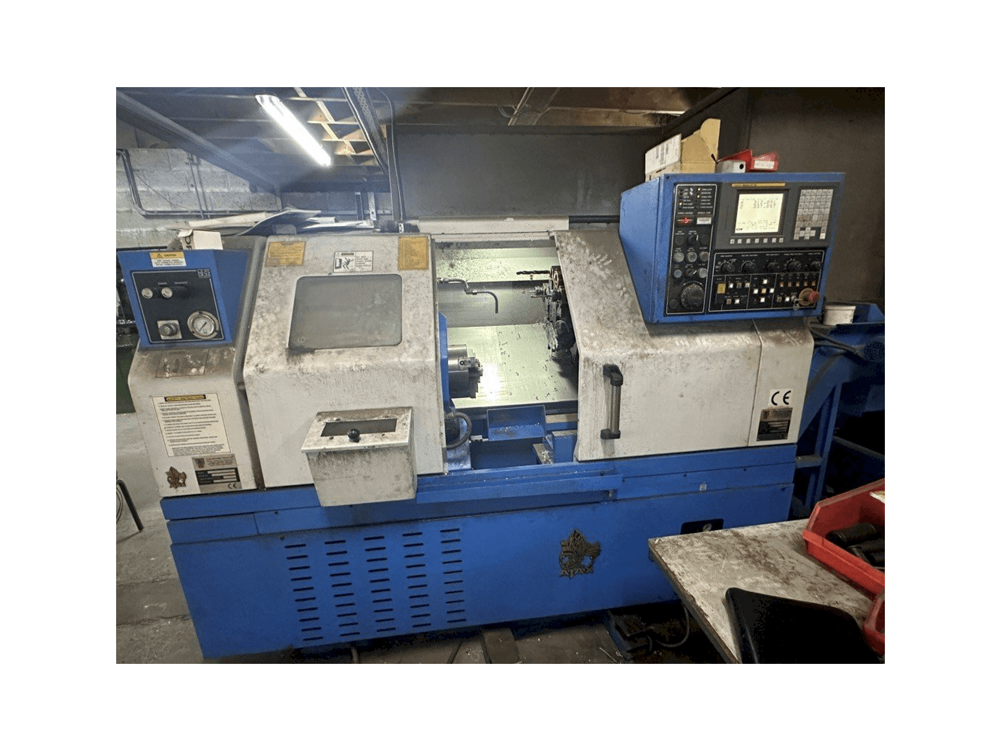 Vista frontal de la máquina AJAX AJSB 200-63