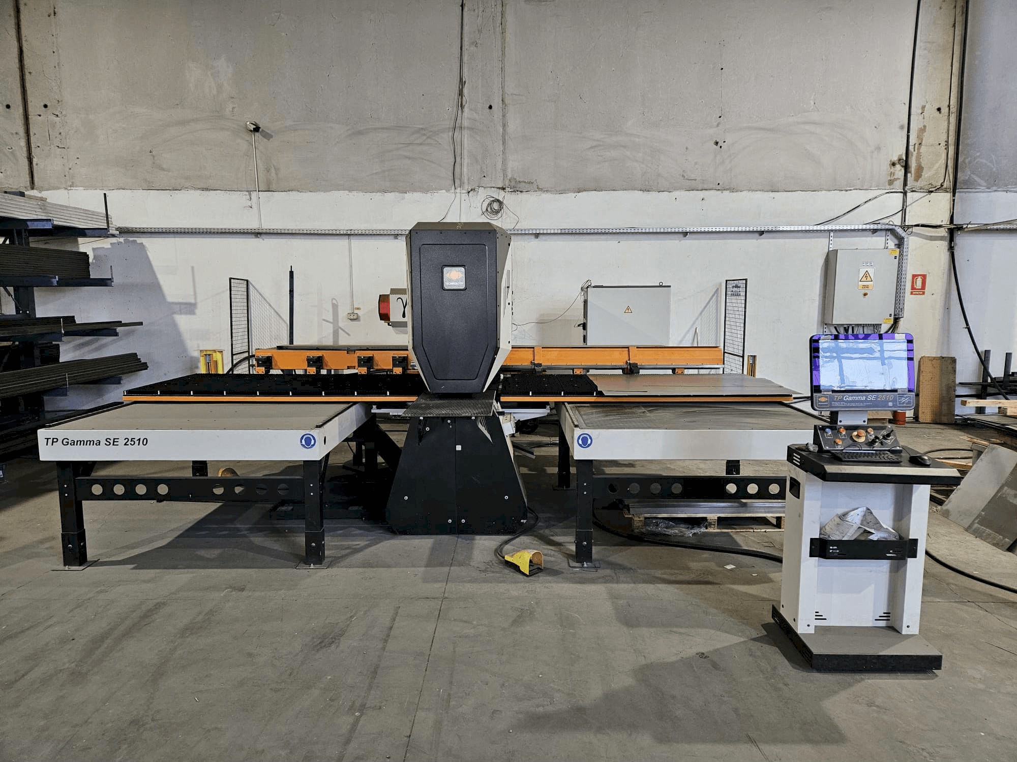 Vista frontal de la máquina TECNOLOGY Italiana TP GAMMA SE 2510