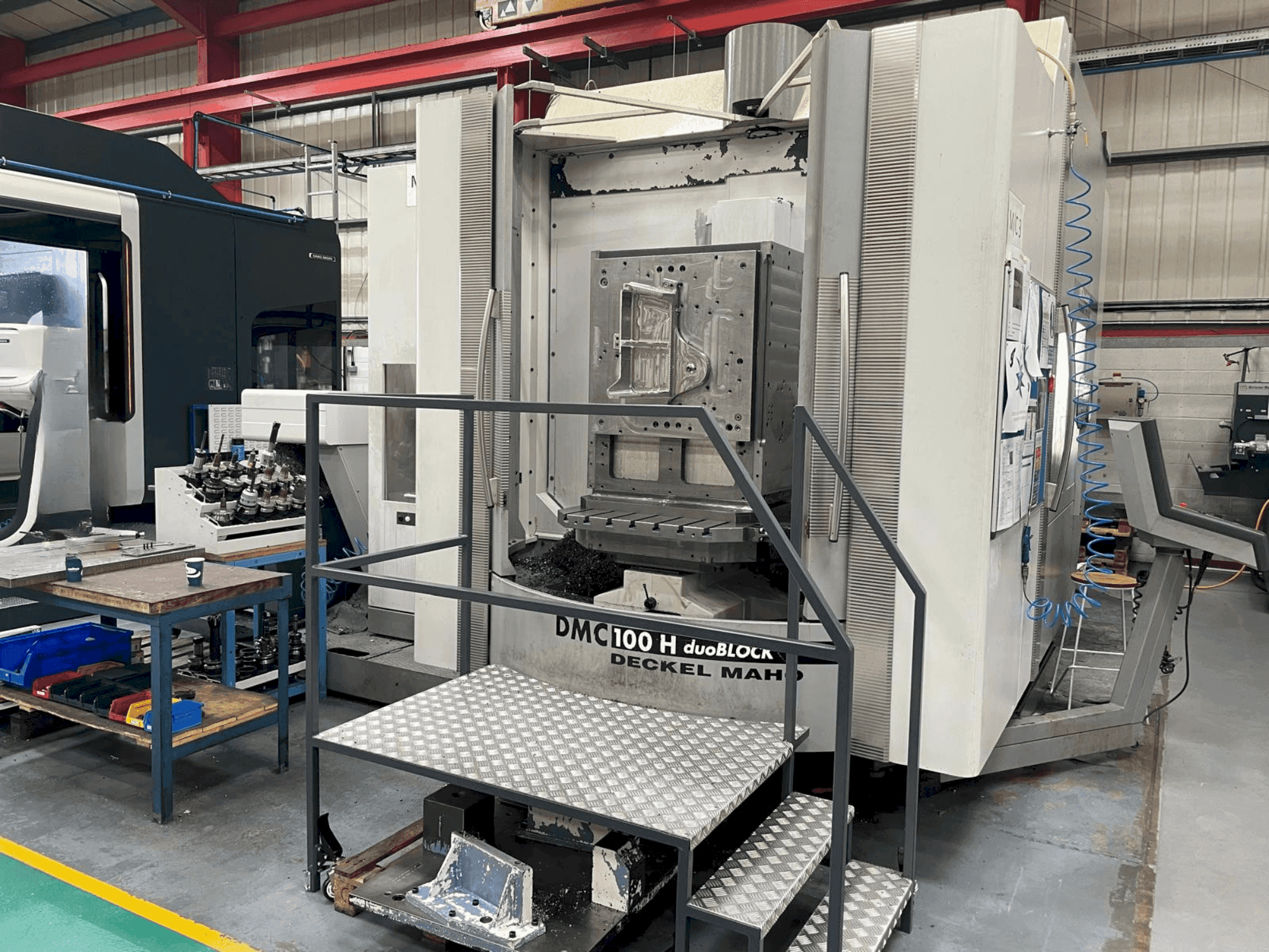 Front view of DMG DECKEL MAHO DMC 100H duoBLOCK machine