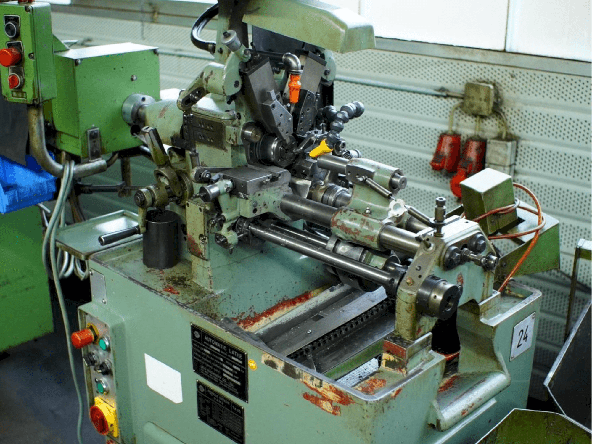 Vista frontal de la máquina LICO TA25