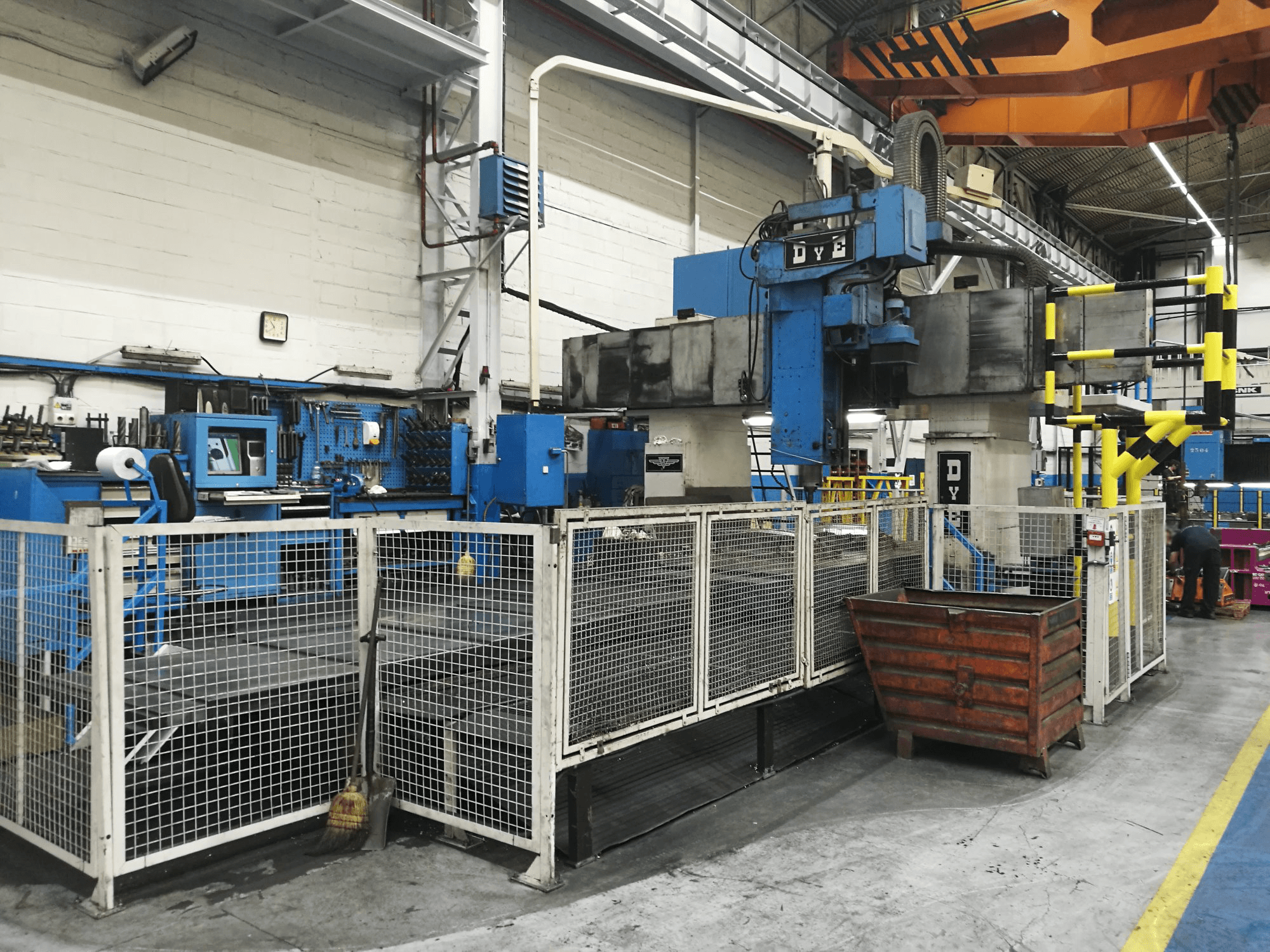 Vista derecha de la máquina DYE FPF-2-N/C