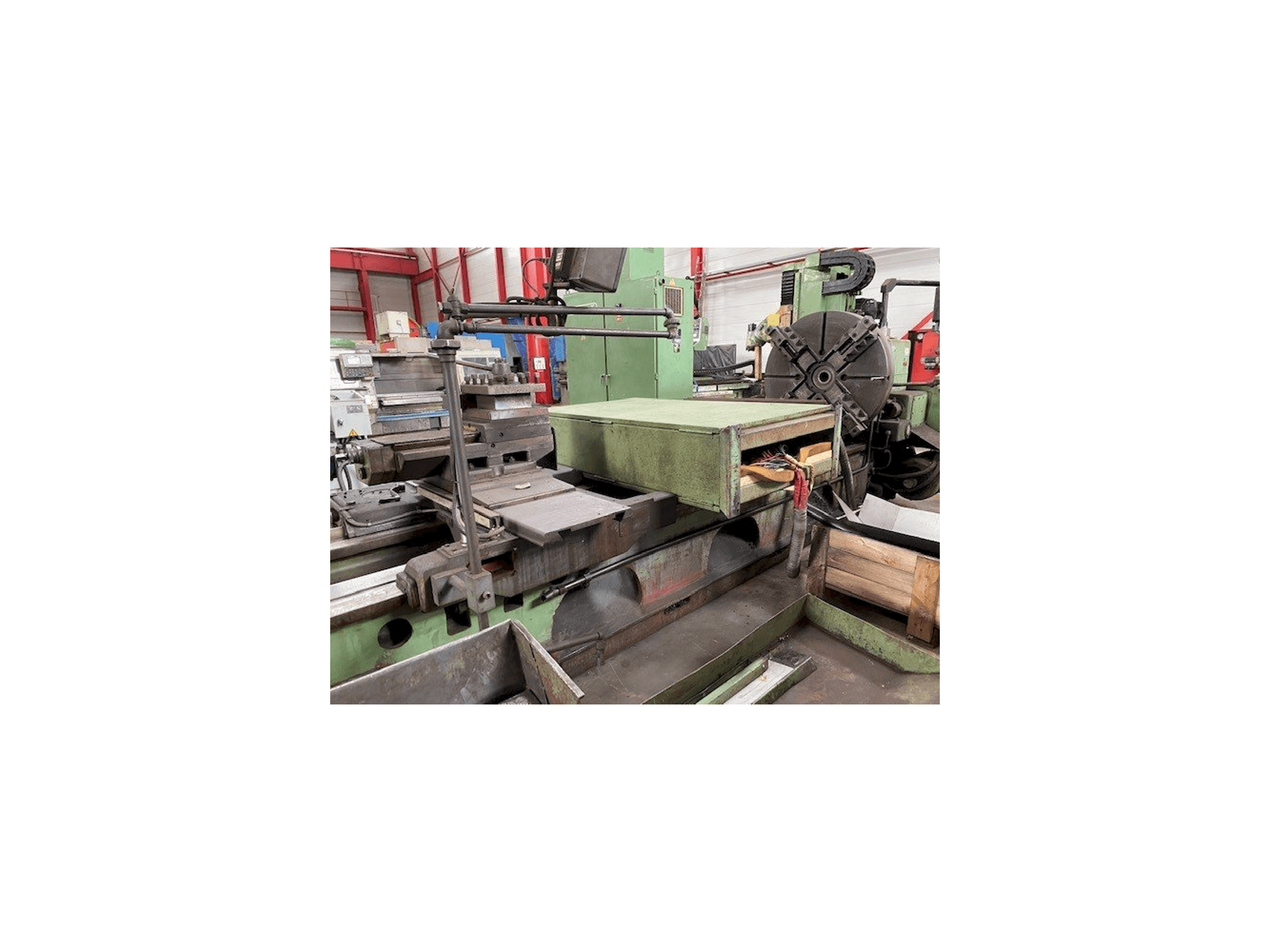 Front view of TOS SU 100/8000 machine