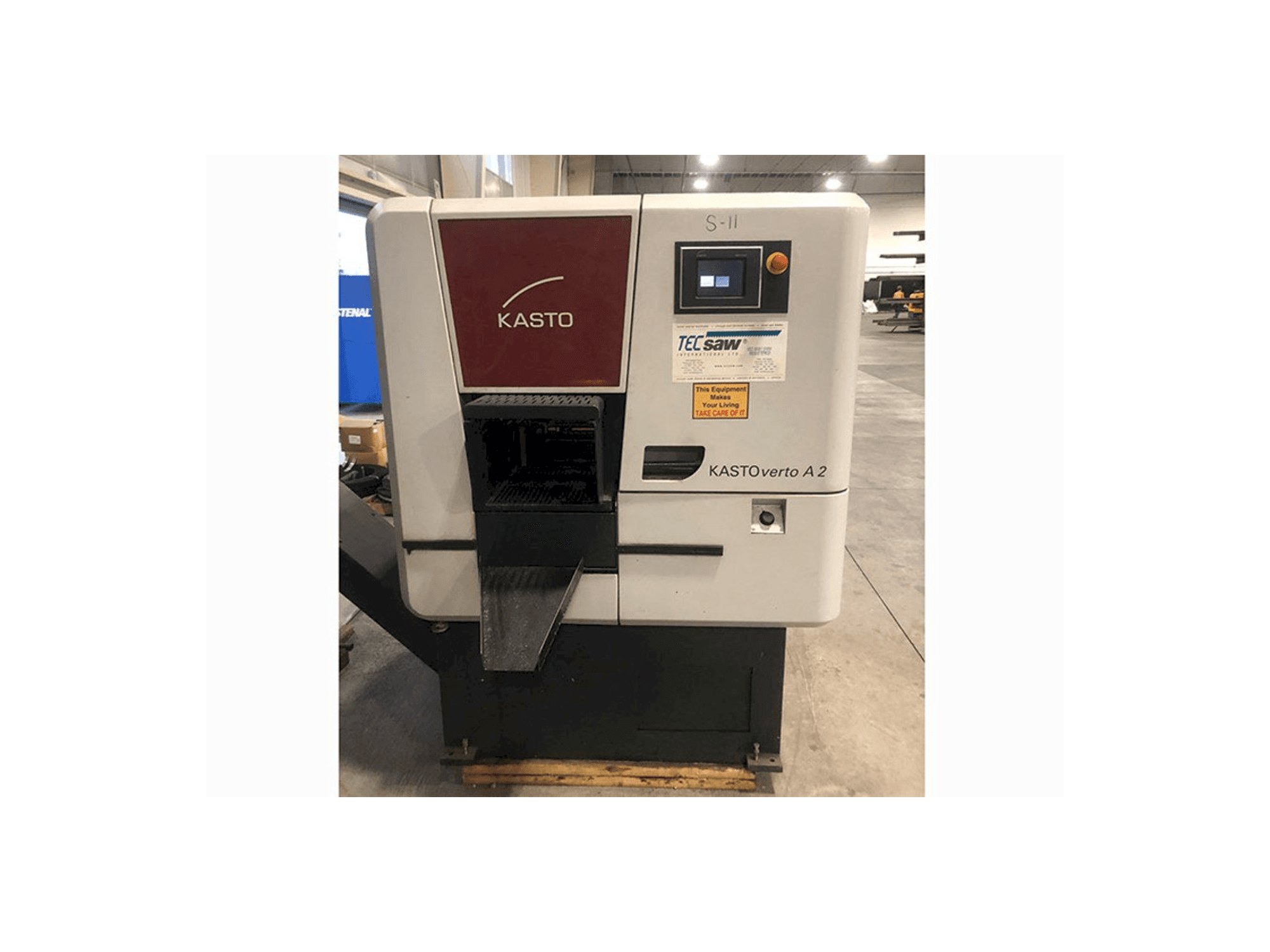 Vista frontal de la máquina KASTO verto A2